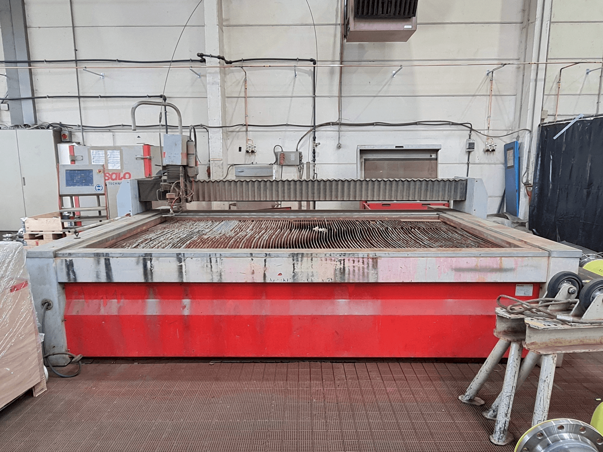 Koneen Resato R-LCM 3015-1 etunäkymä