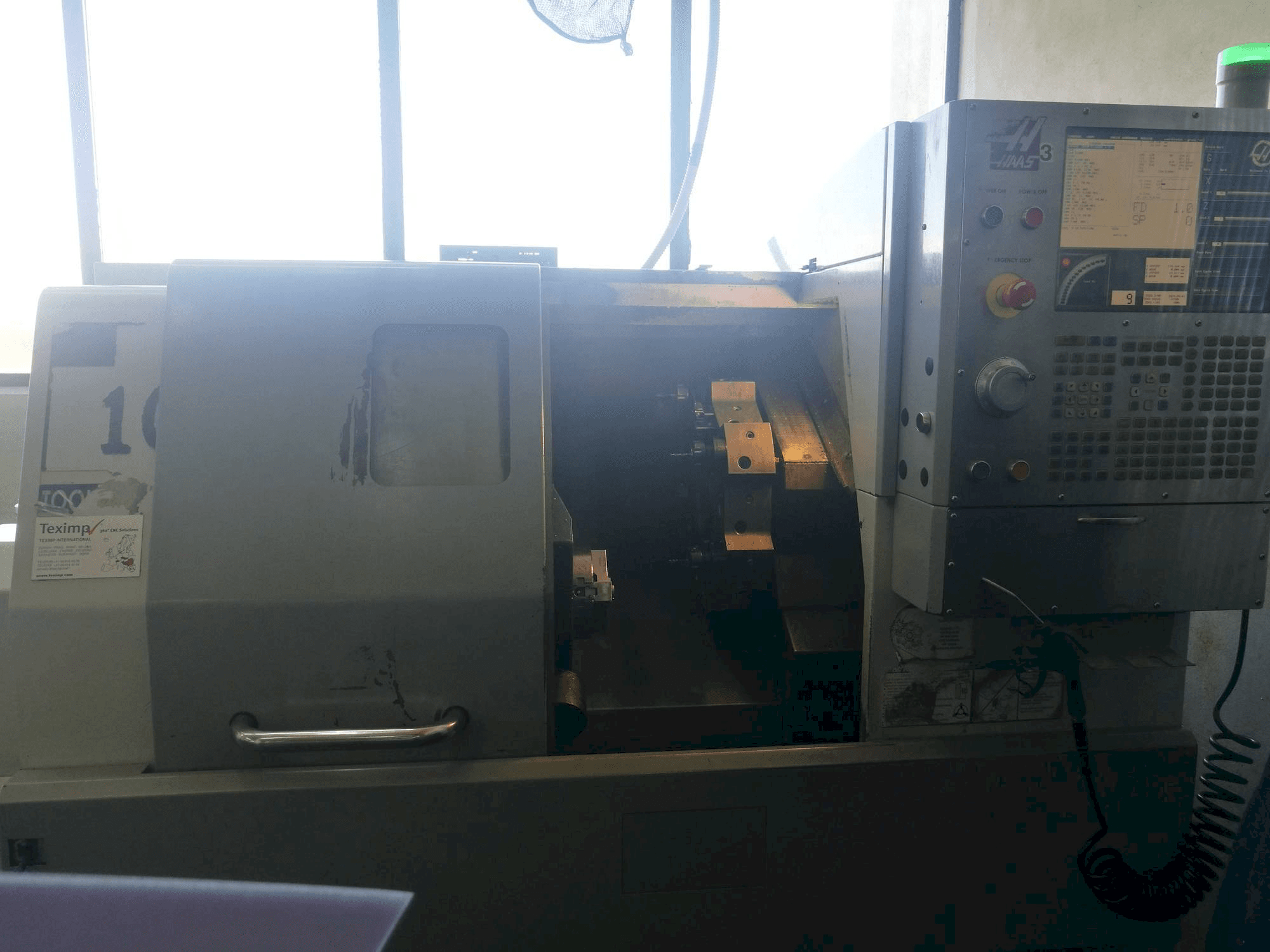 Koneen HAAS SL-10HE etunäkymä