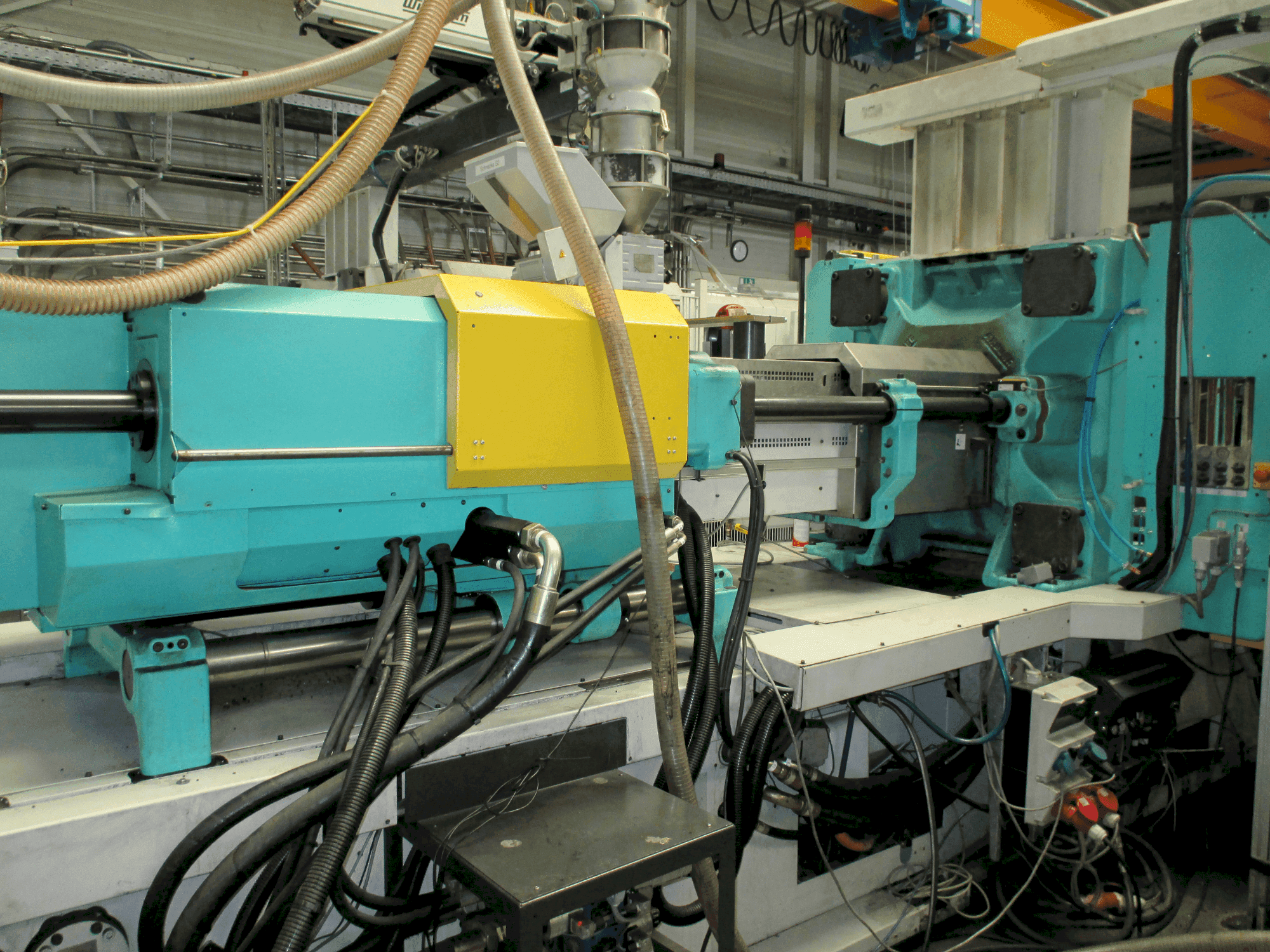 Koneen Arburg Allrounder Selecta 720 S 3200-2100 etunäkymä