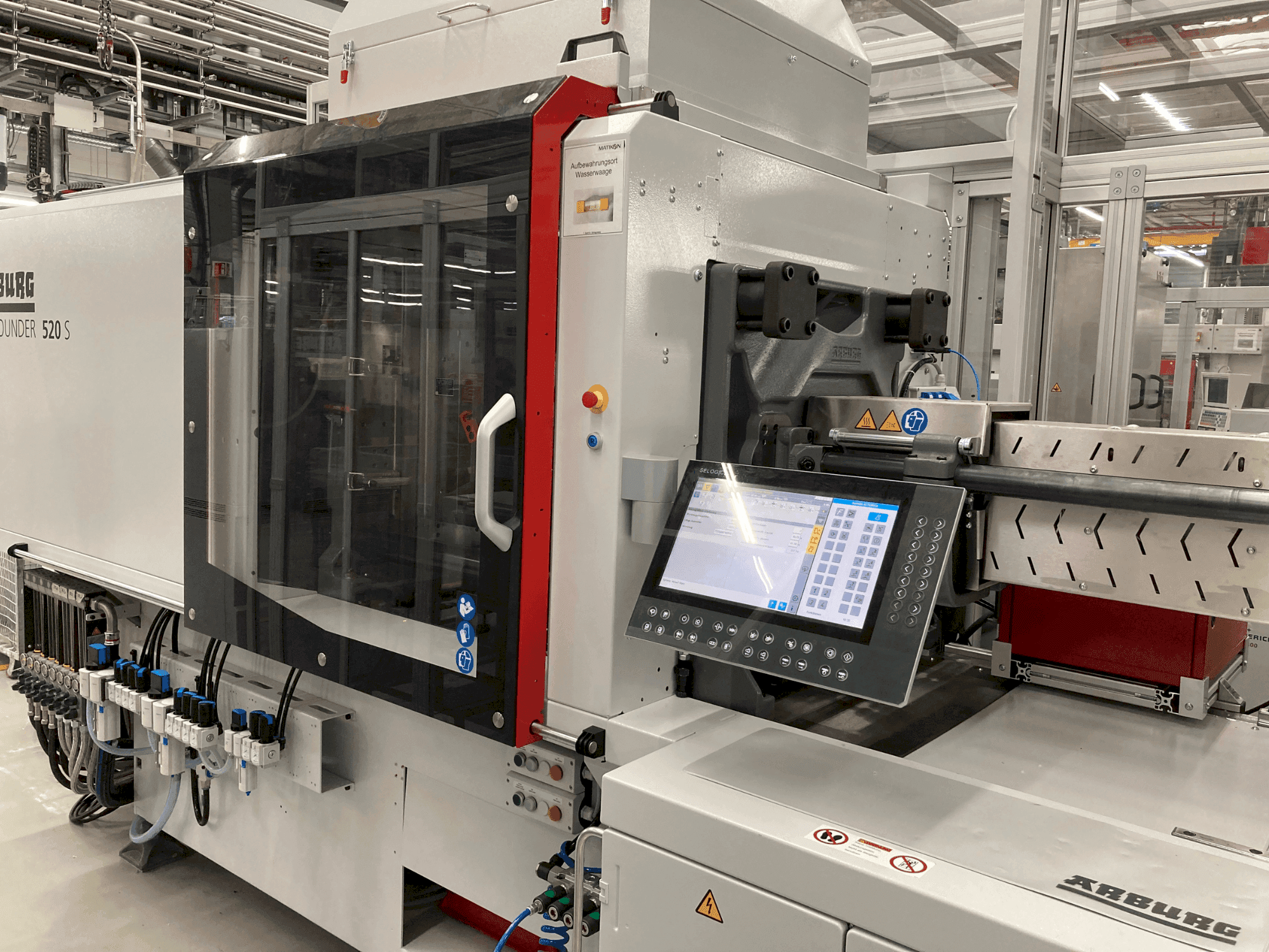 Koneen Arburg Allrounder 520 S 1600-400 etunäkymä