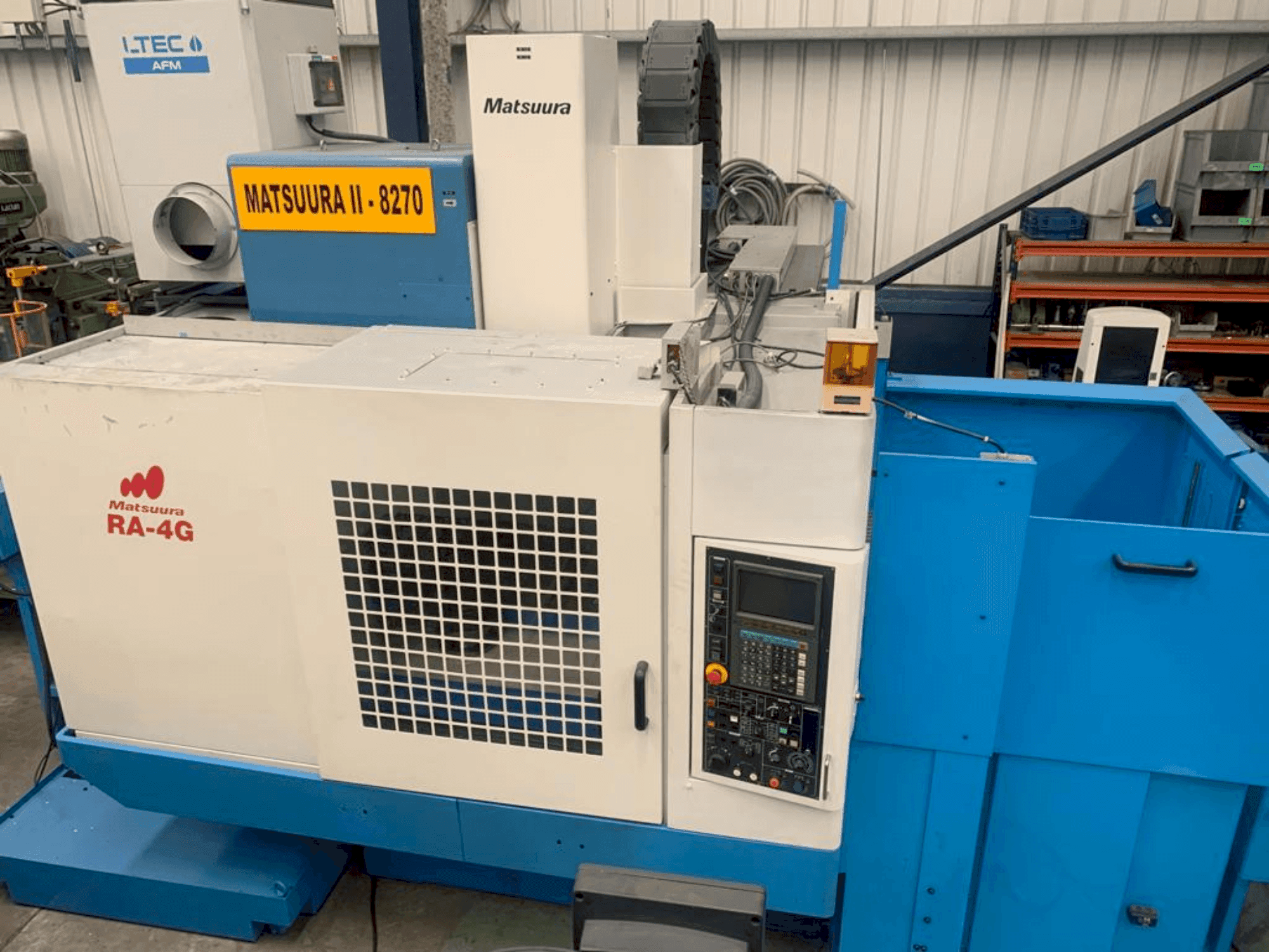 Koneen Matsuura RA-4G etunäkymä