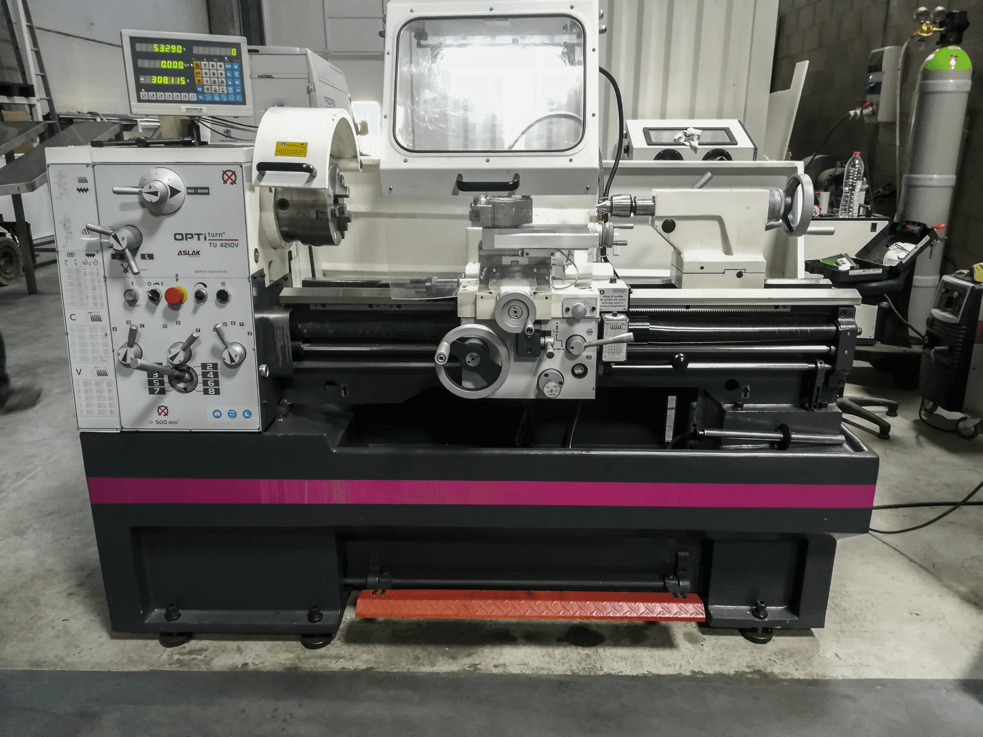 Koneen Optimum etunäkymä TU 4210V