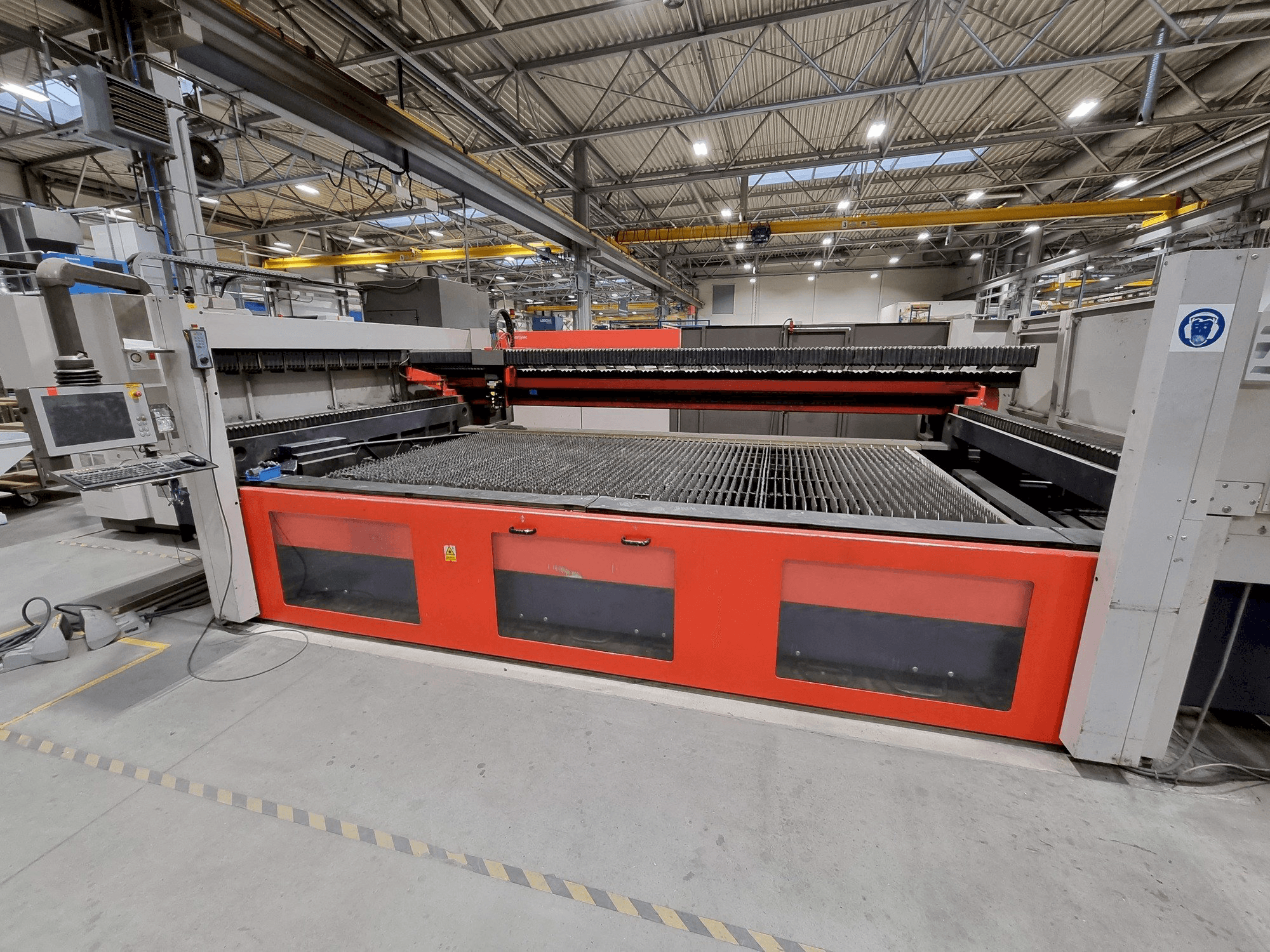 Koneen Bystronic Bylaser 4400 etunäkymä