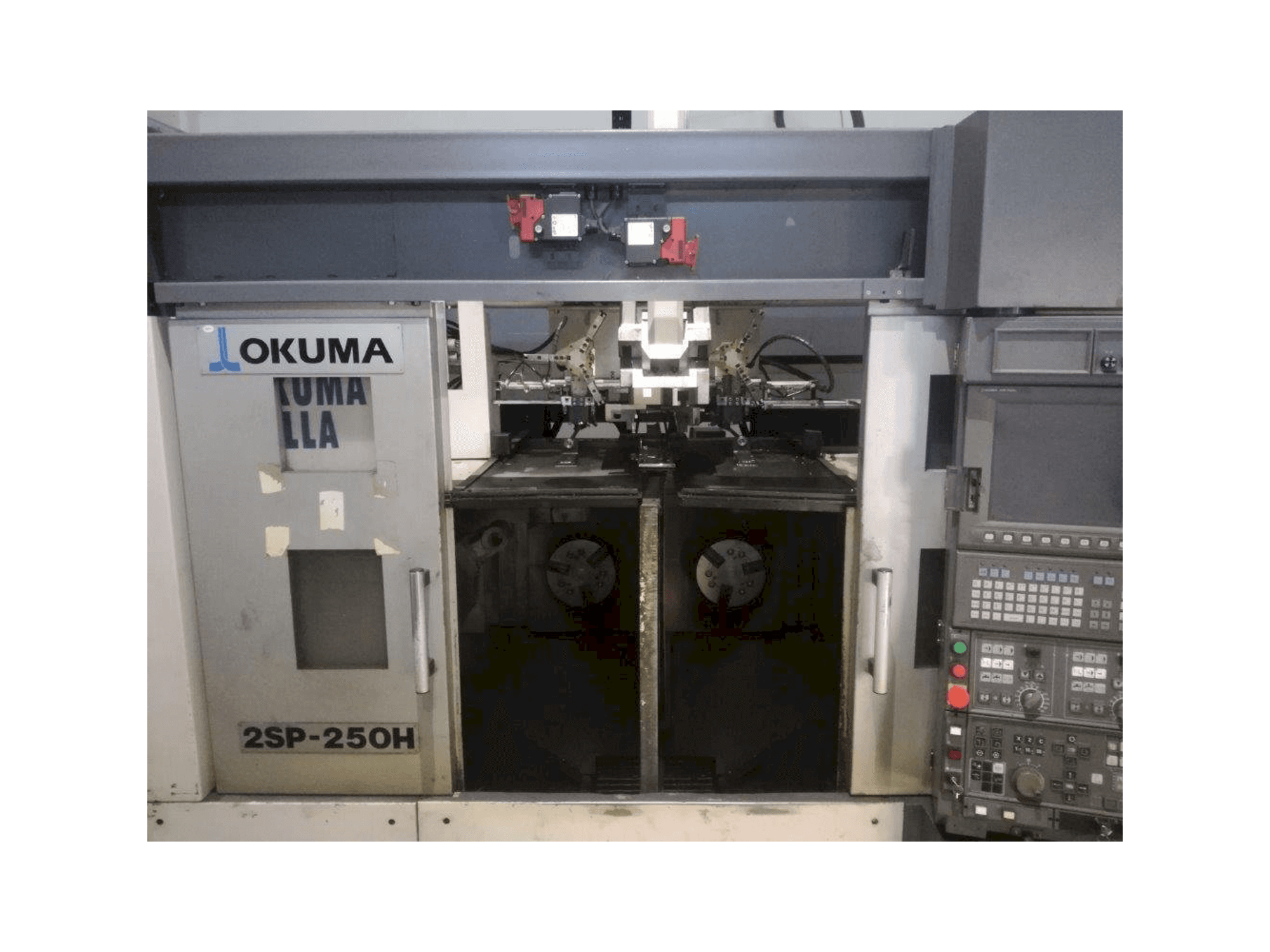 Koneen Okuma 2SP-250H etunäkymä