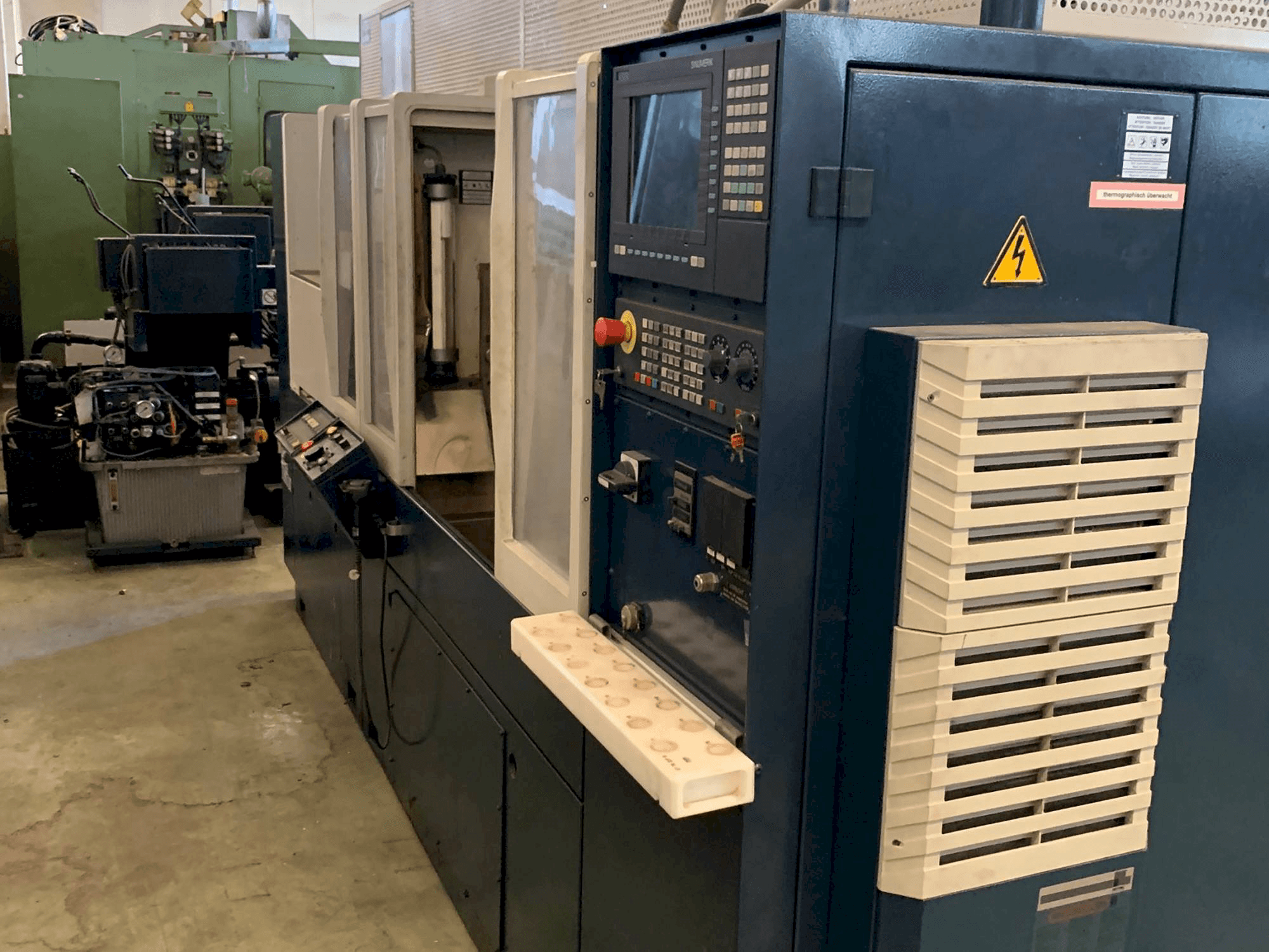 Koneen SPINNER PD 48 etunäkymä