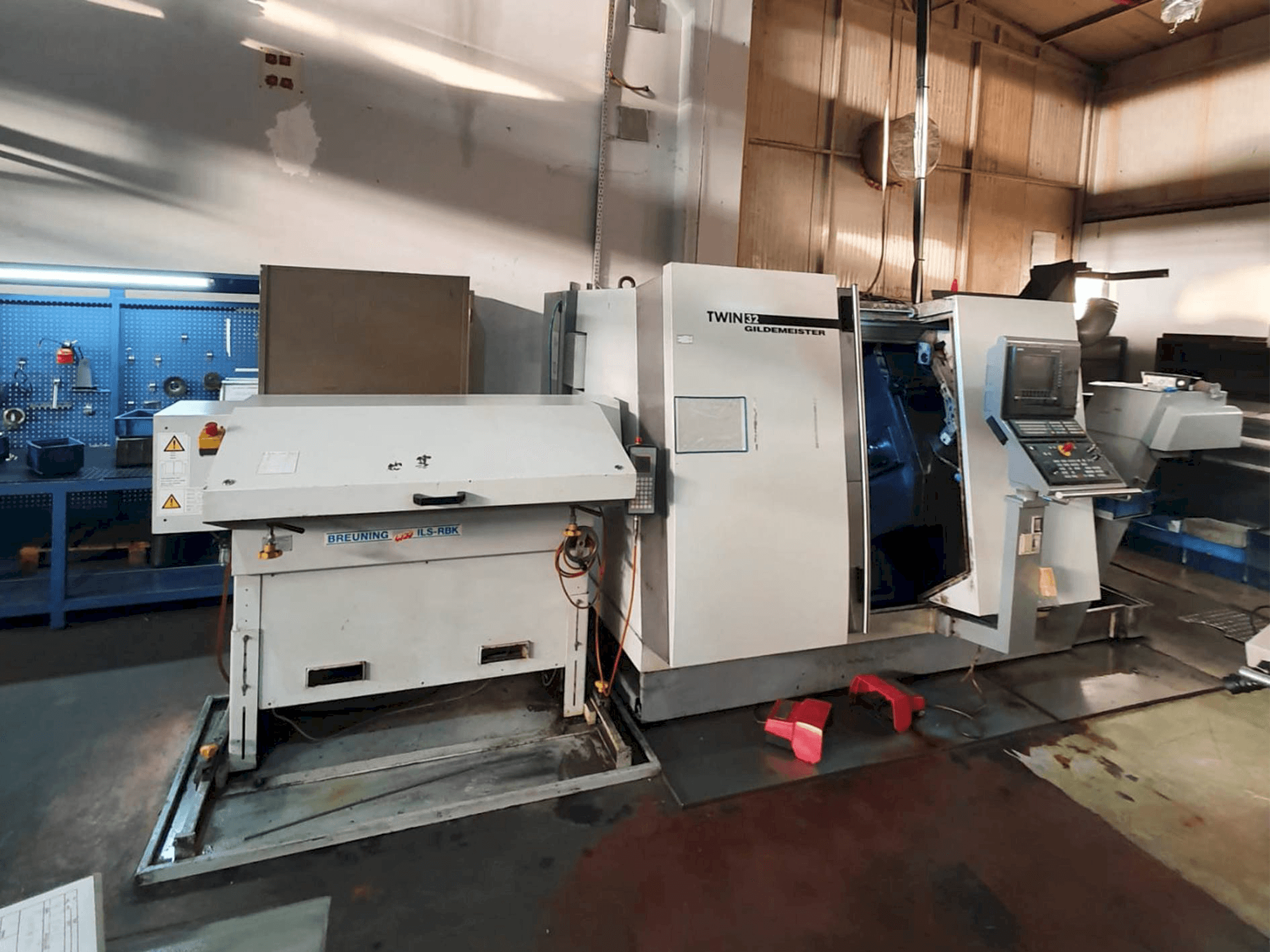 Koneen Gildemeister TWIN 32 etunäkymä