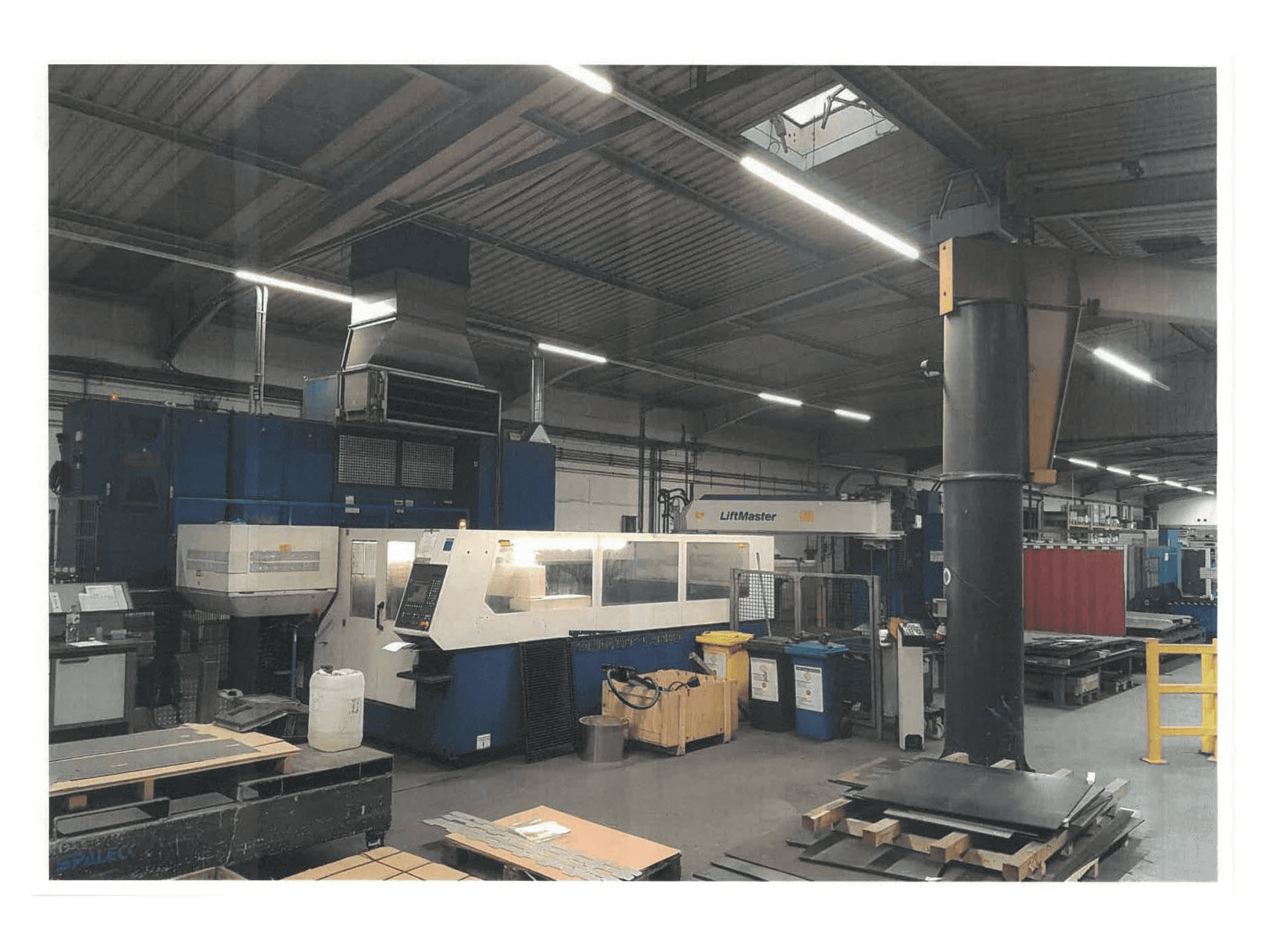 Koneen TRUMPF Laser 30/30 etunäkymä