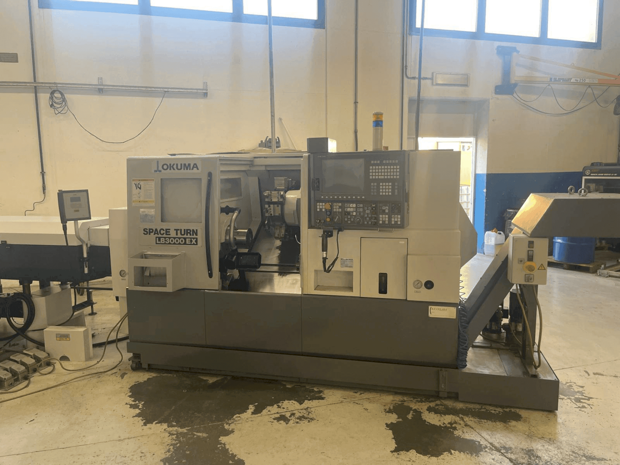 Koneen Okuma SPACE TURN LB 3000 EX etunäkymä
