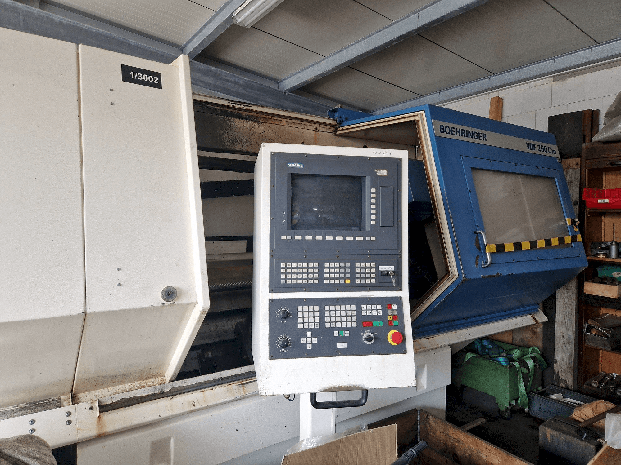 Koneen BOEHRINGER VDF 250 Cm etunäkymä