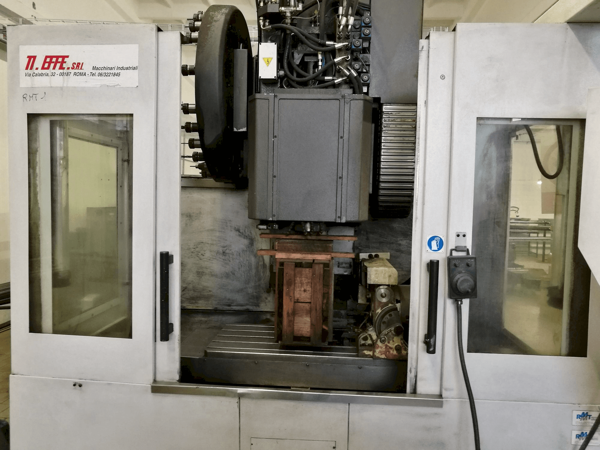 Koneen RMT Kompakt 8 etunäkymä