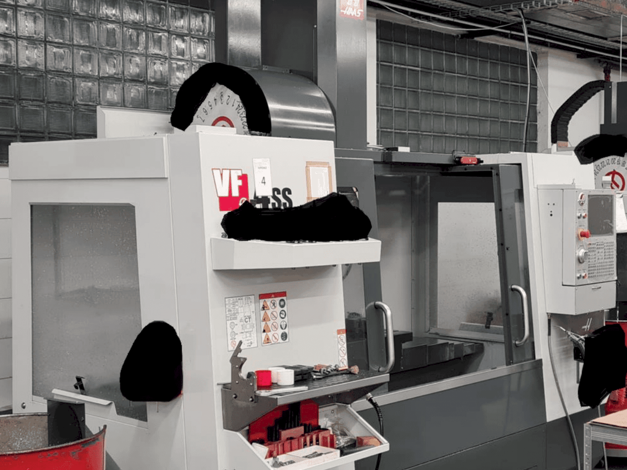 Koneen HAAS VF-4SS etunäkymä