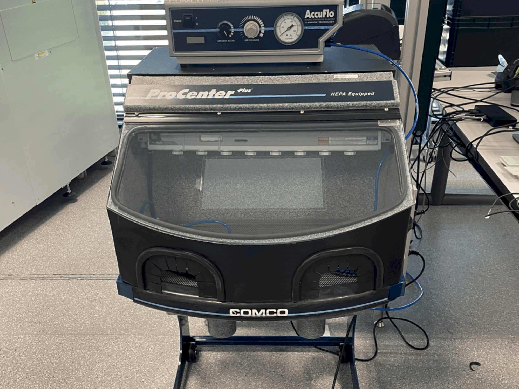 Koneen COMCO CTR201-2 etunäkymä