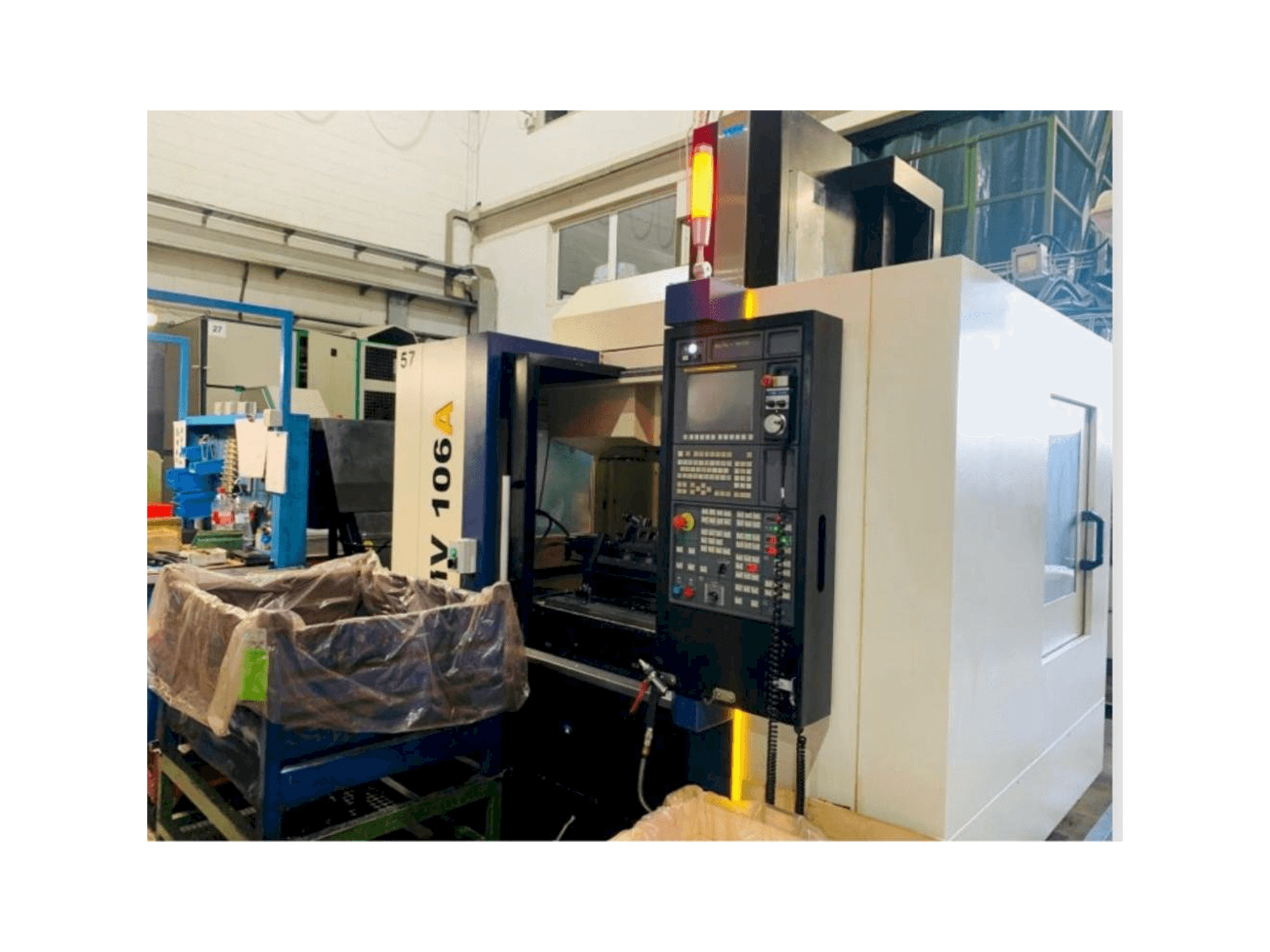 Koneen YCM NMV106A etunäkymä