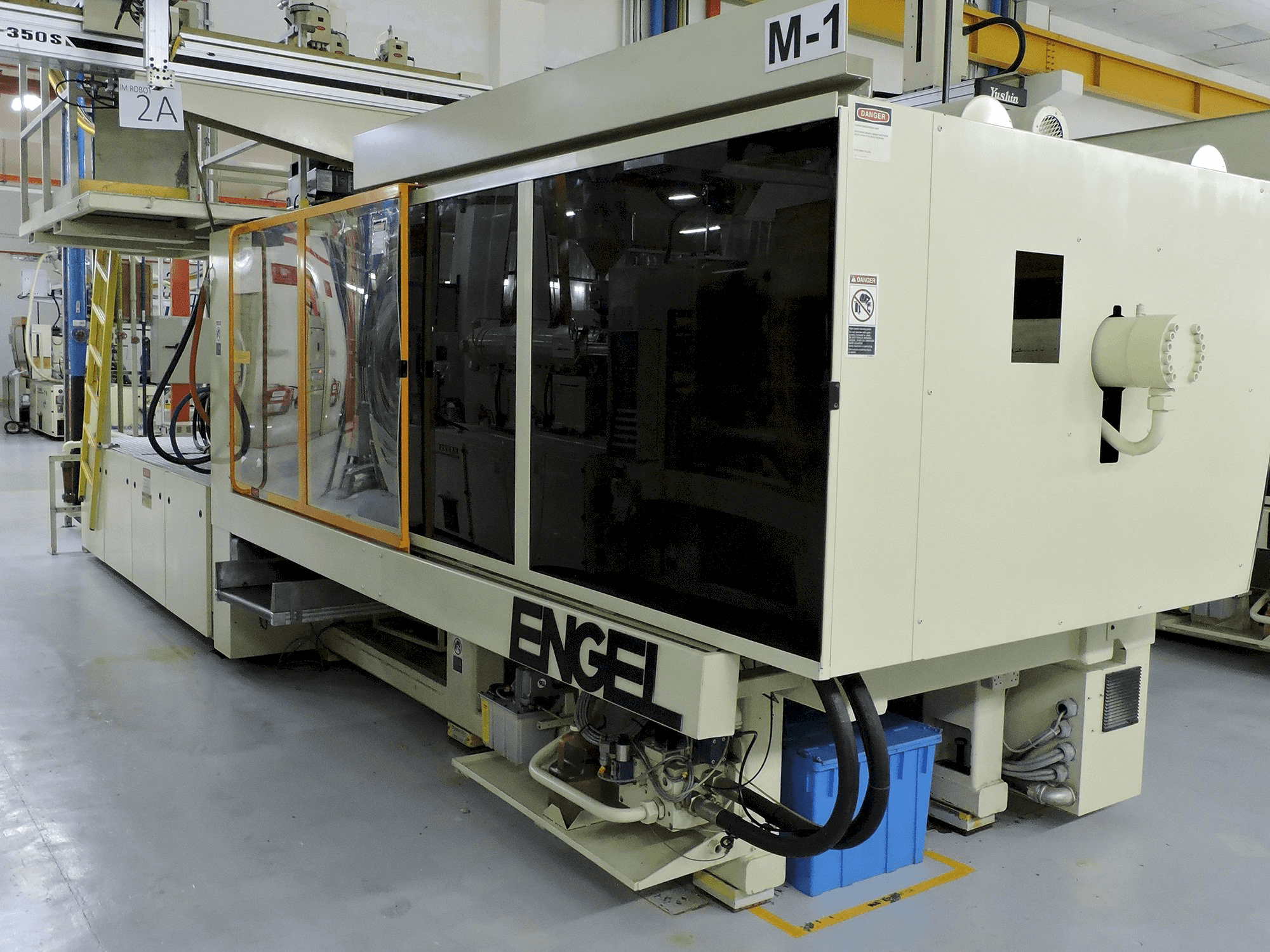 Koneen ENGEL oikea näkymä ES 1300 /450