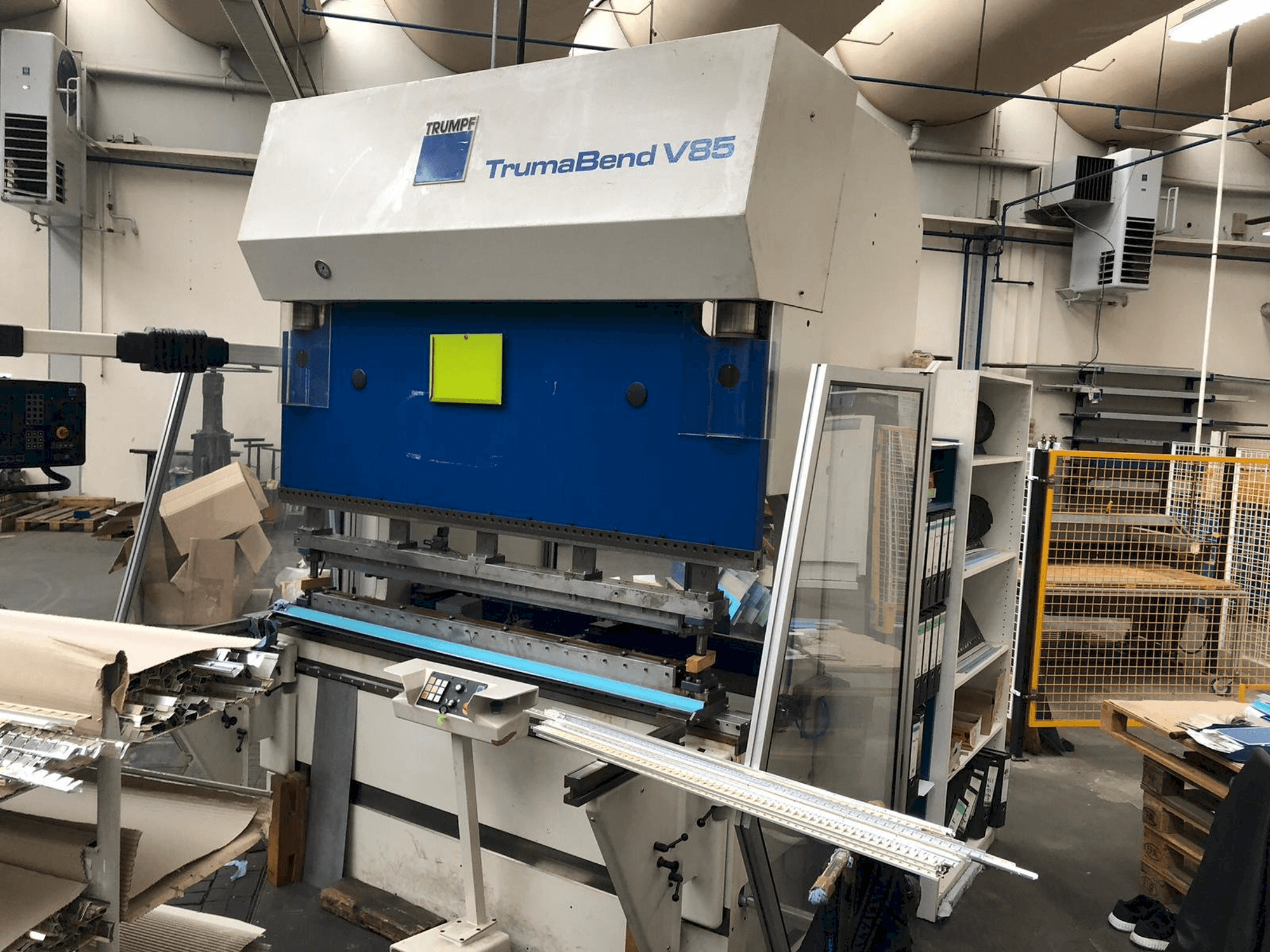 Koneen Trumpf TrumaBend V85 etunäkymä