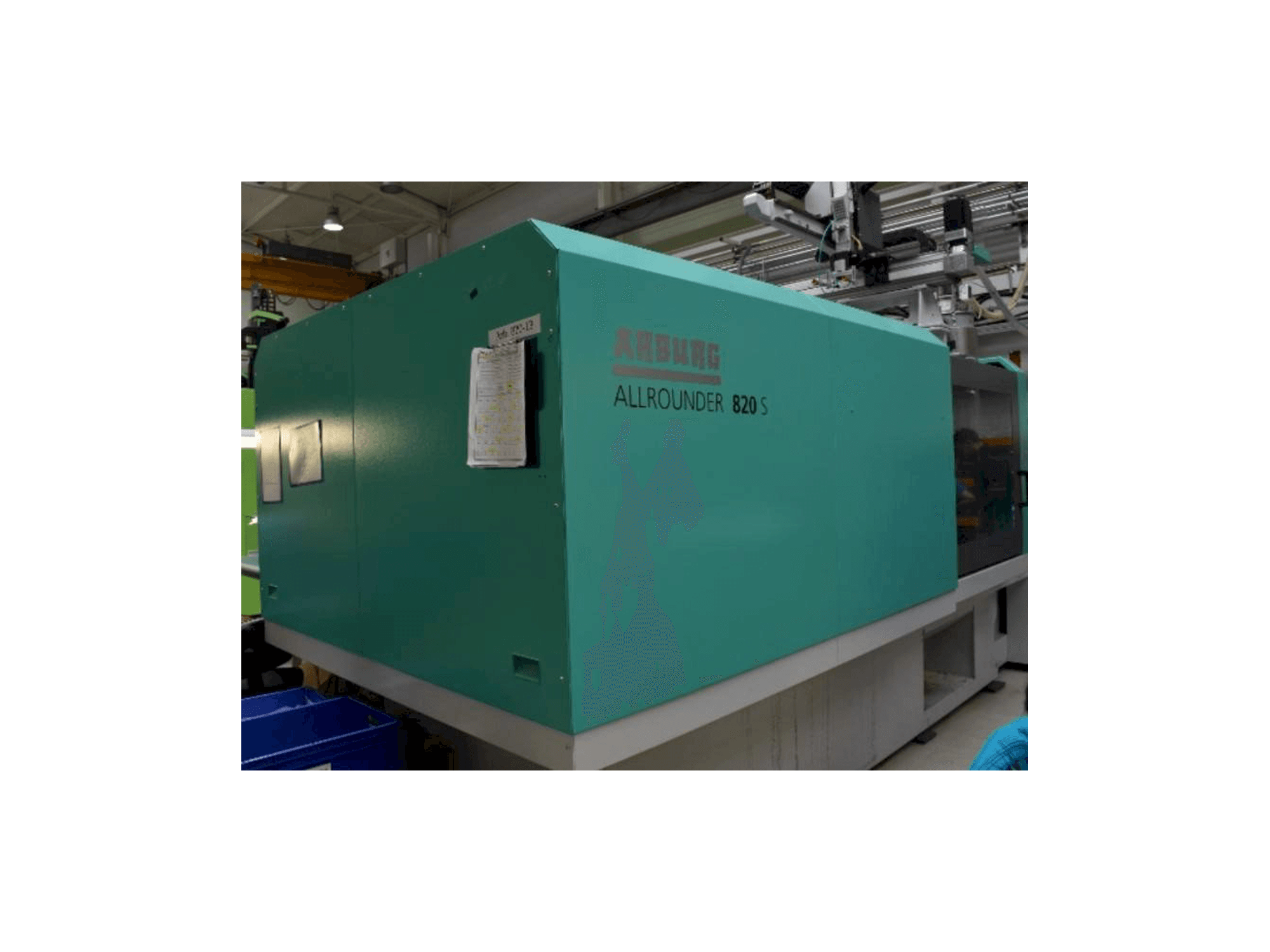 Koneen Arburg Allrounder 820 s 4000 - 800 etunäkymä