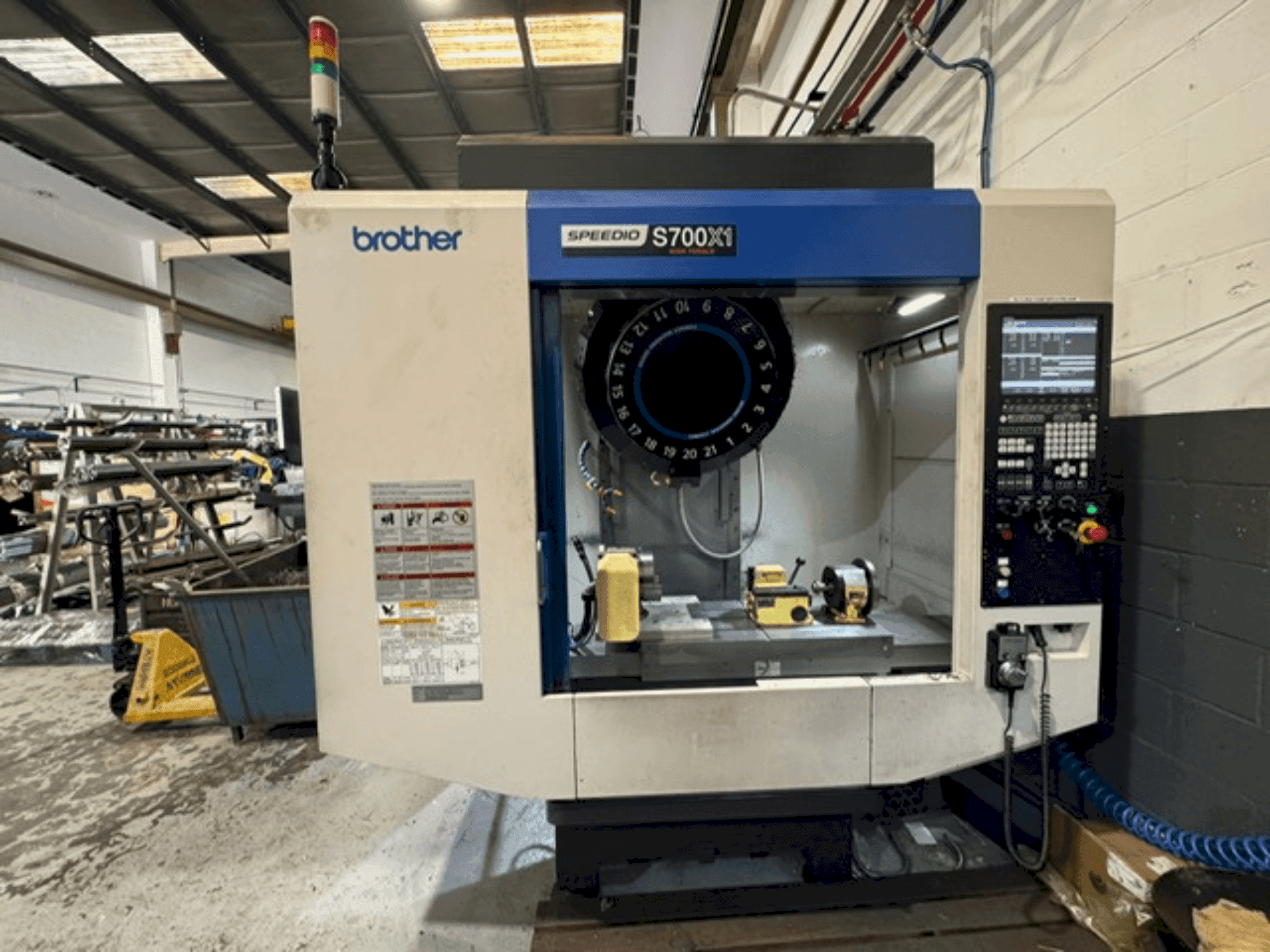 Koneen Brother Speedio S700X1 etunäkymä