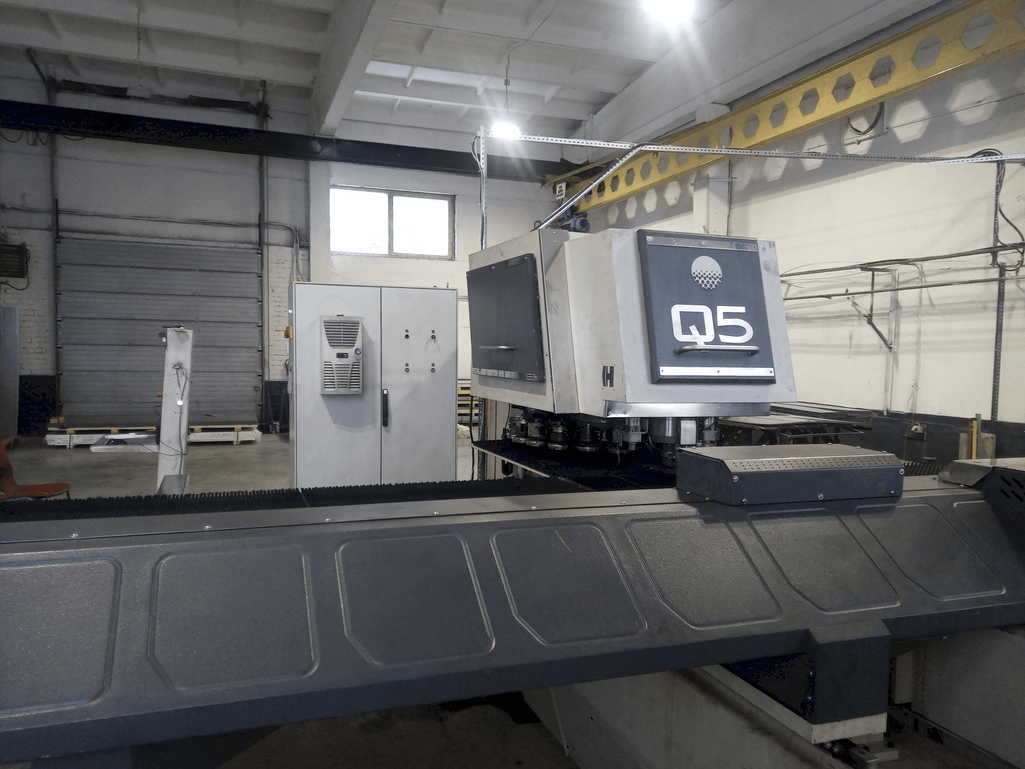 Koneen HACO Q5 – 3030 – 20 I etunäkymä