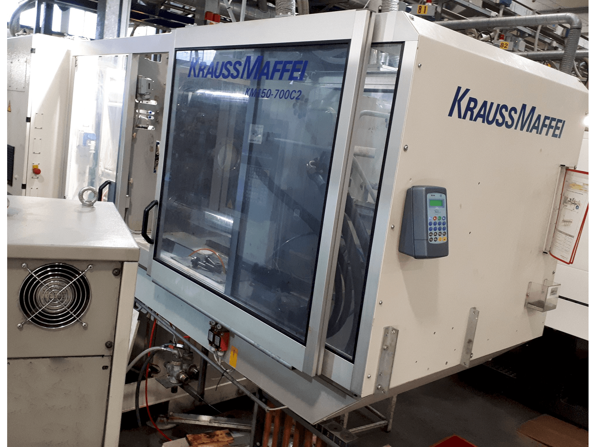 Koneen Krauss Maffei oikea näkymä C2 150-700