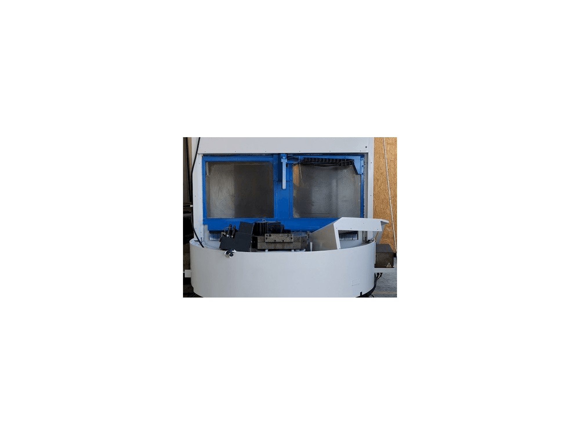 Koneen TOYODA FA630 etunäkymä