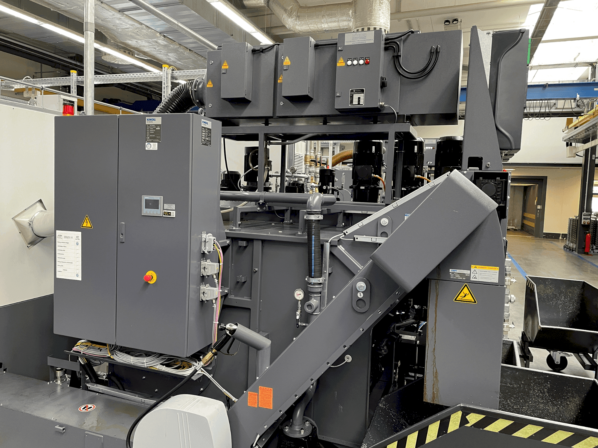 Koneen KNOLL KF 400/3400 etunäkymä