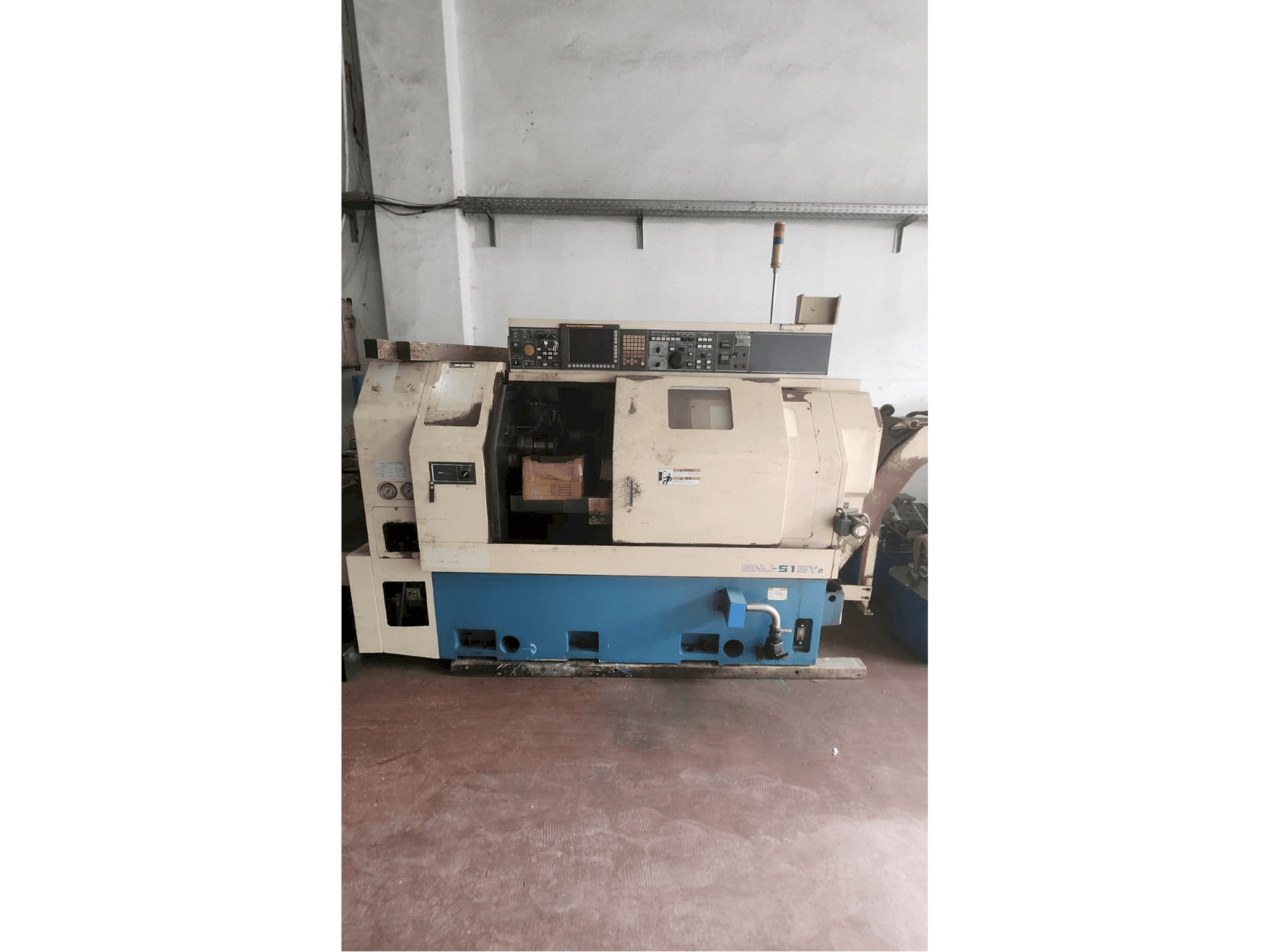 Koneen Miyano BNJ 42 SY etunäkymä