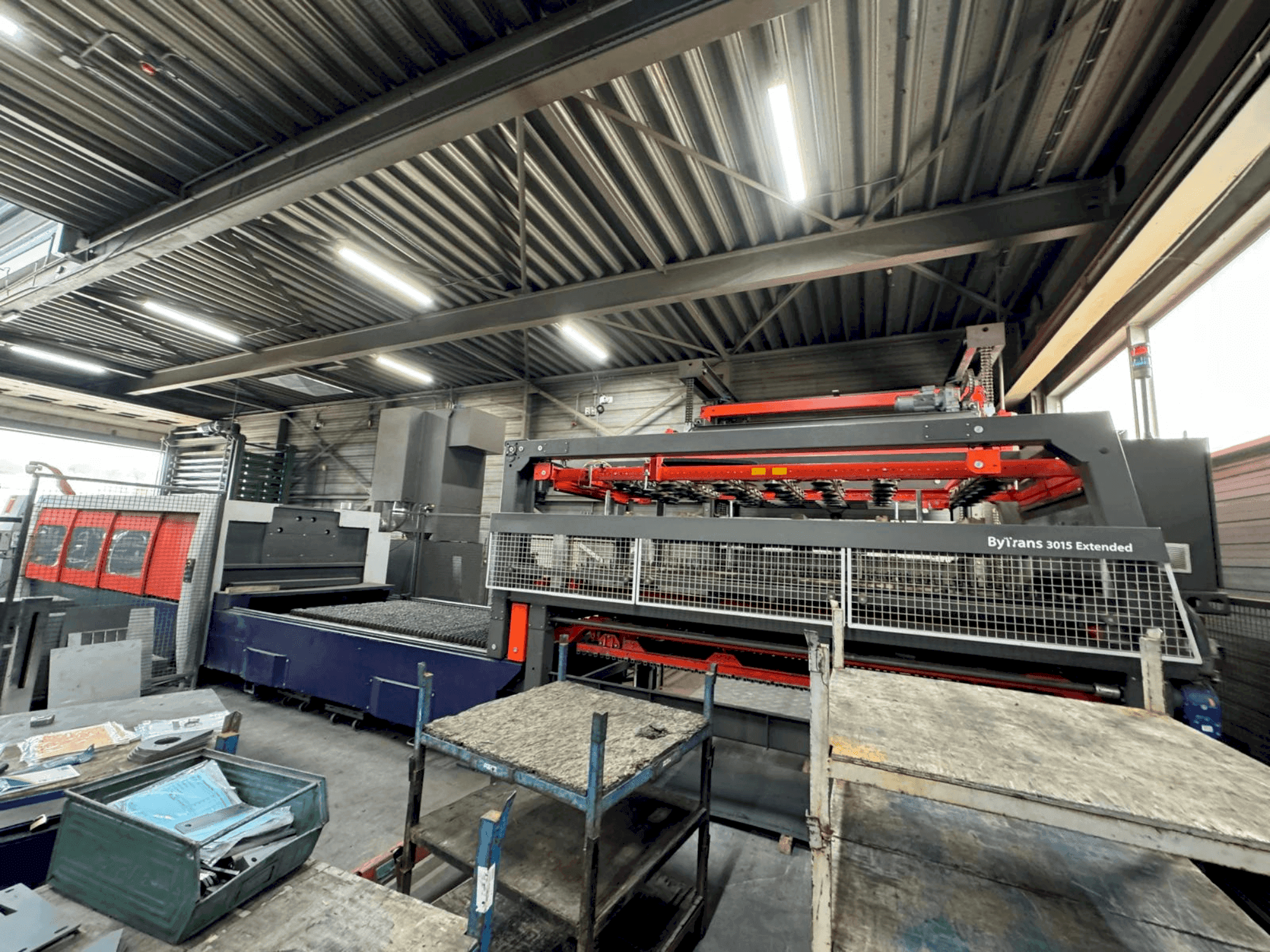 Koneen Bystronic Bytower 3015 + Bytrans Extended 3015 etunäkymä