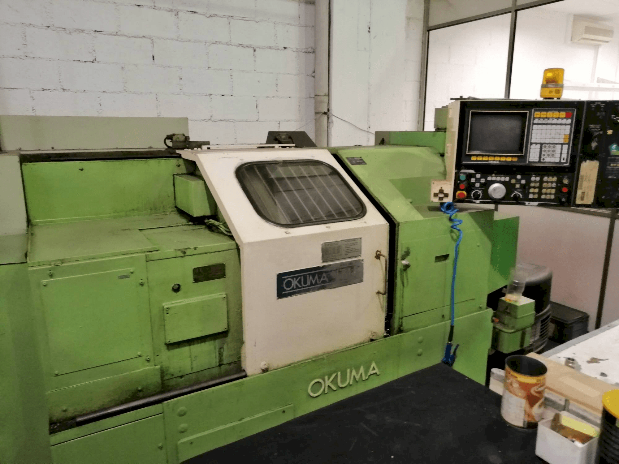 Koneen Okuma LB15 etunäkymä