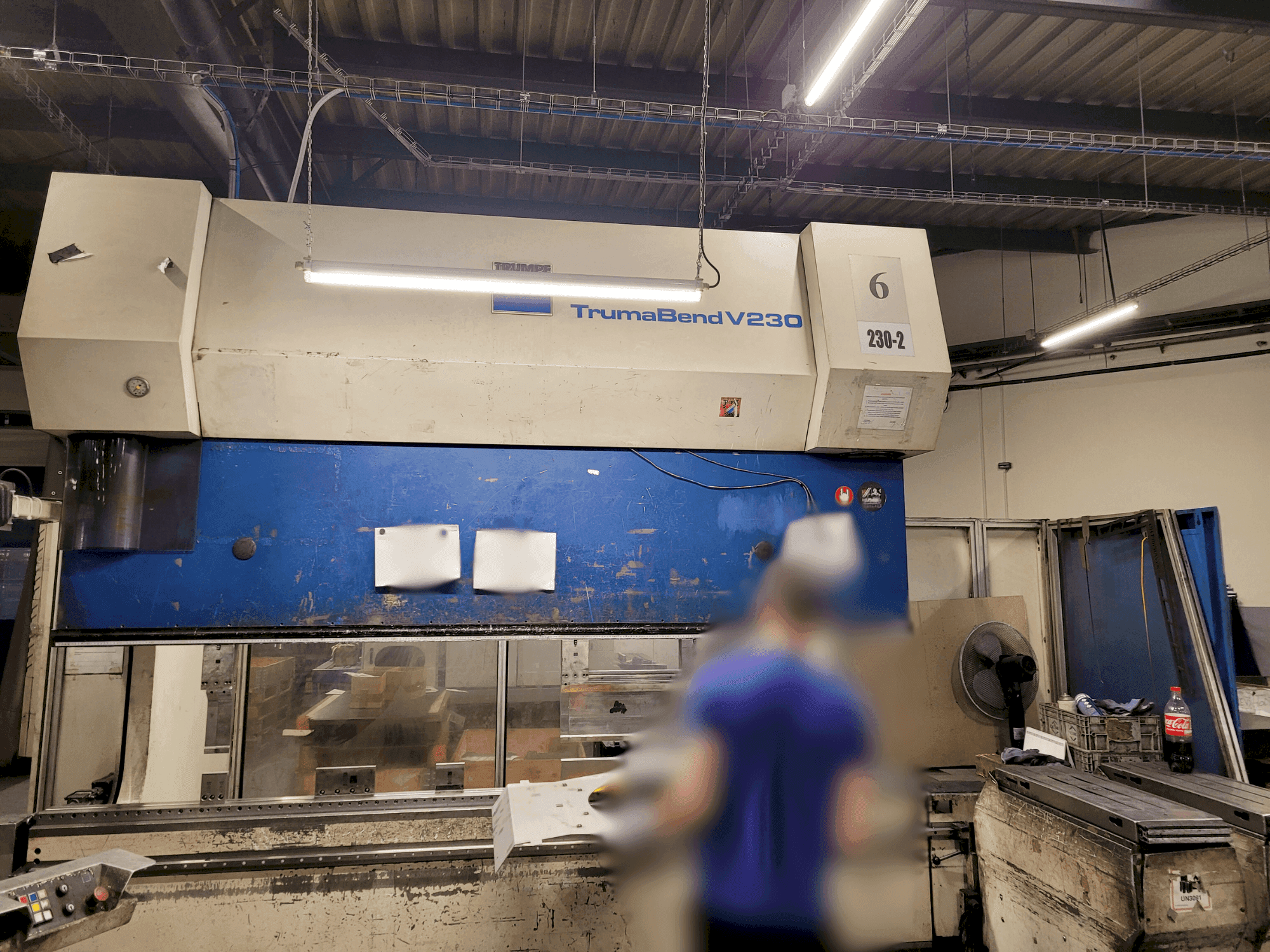 Koneen TRUMPF Trumabend V230 etunäkymä