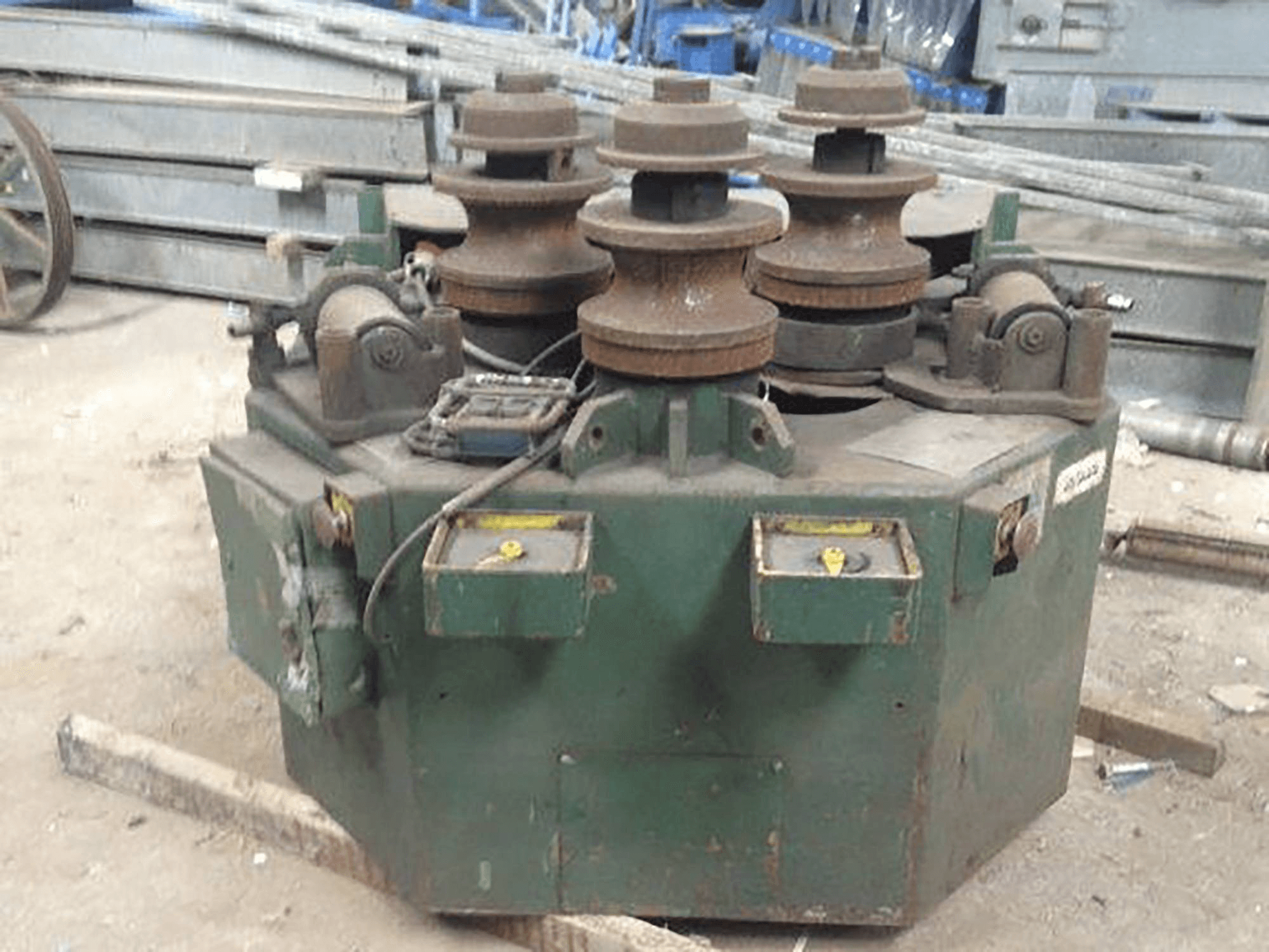 Koneen ROUNDO etunäkymä R-5