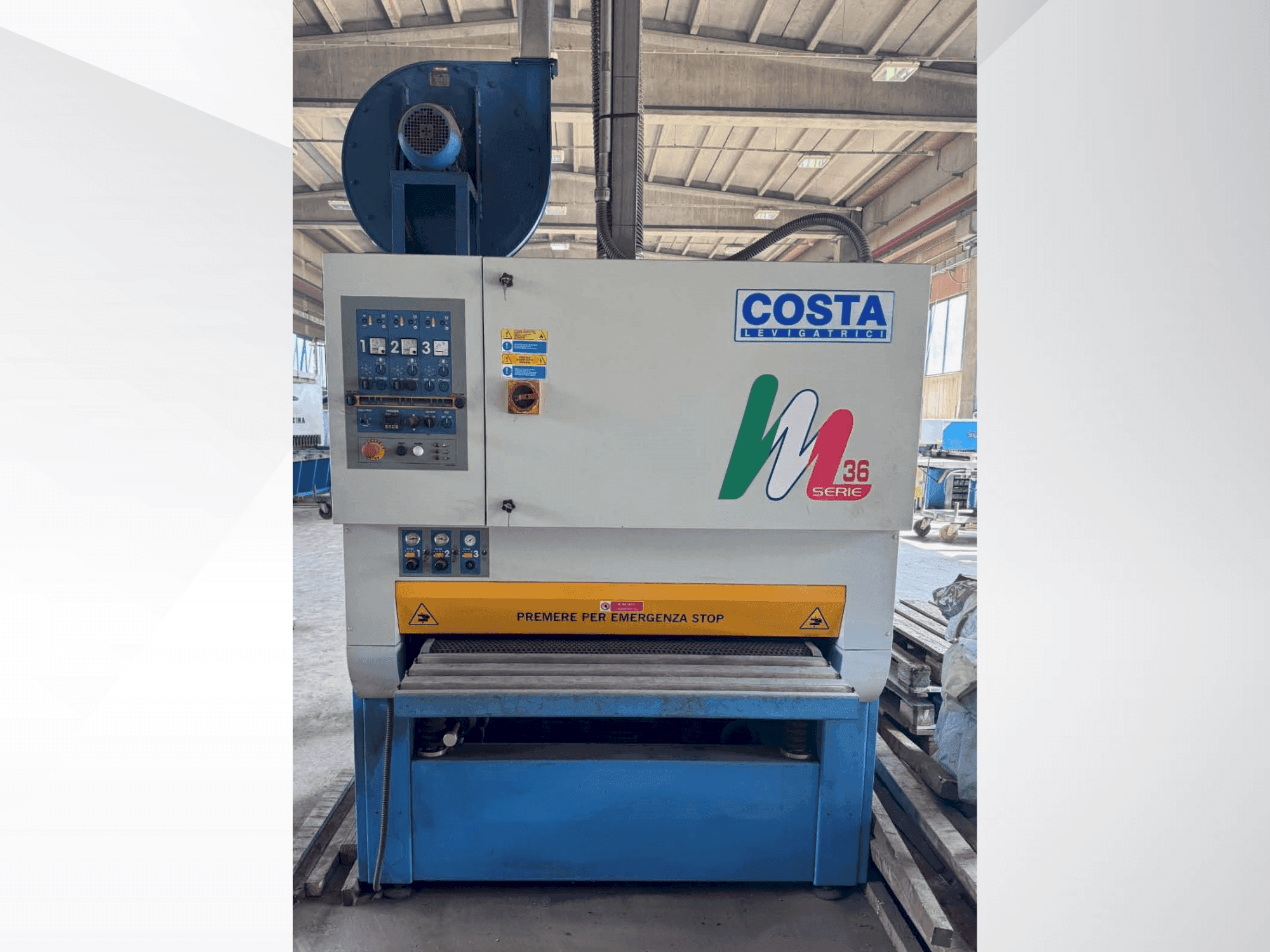 Koneen Costa M36 CC1150 etunäkymä
