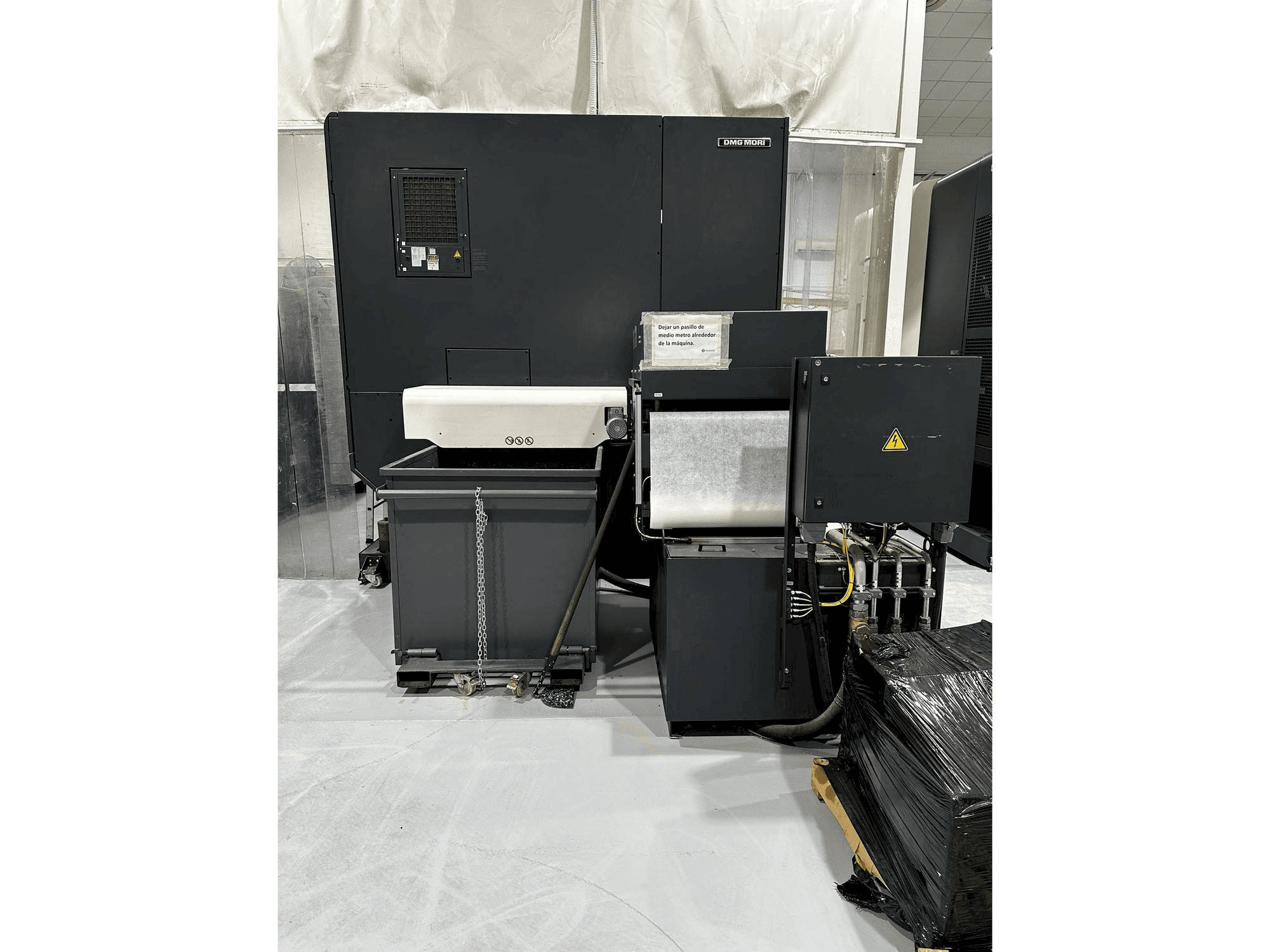 Koneen DMG MORI DMU 95 monoBLOCK takanäkymä