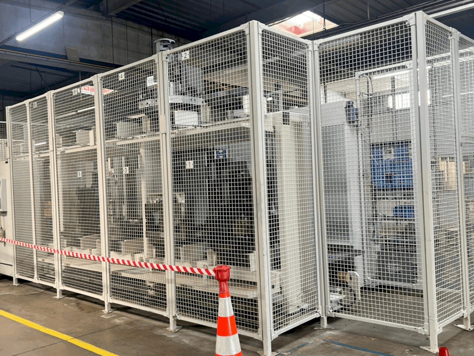 Koneen HELLER MCH 250 etunäkymä