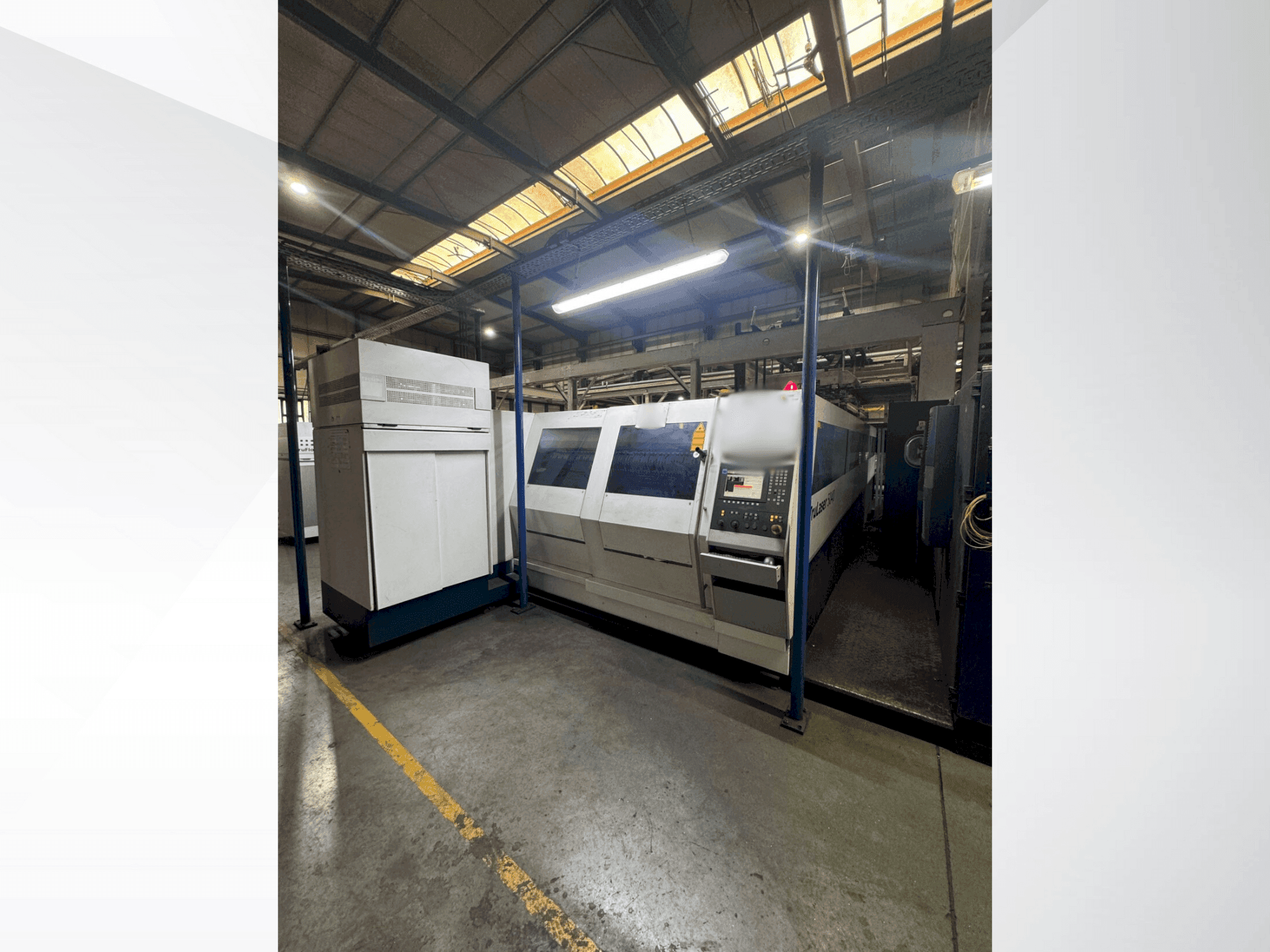 Koneen TRUMPF TruLaser 3040 etunäkymä