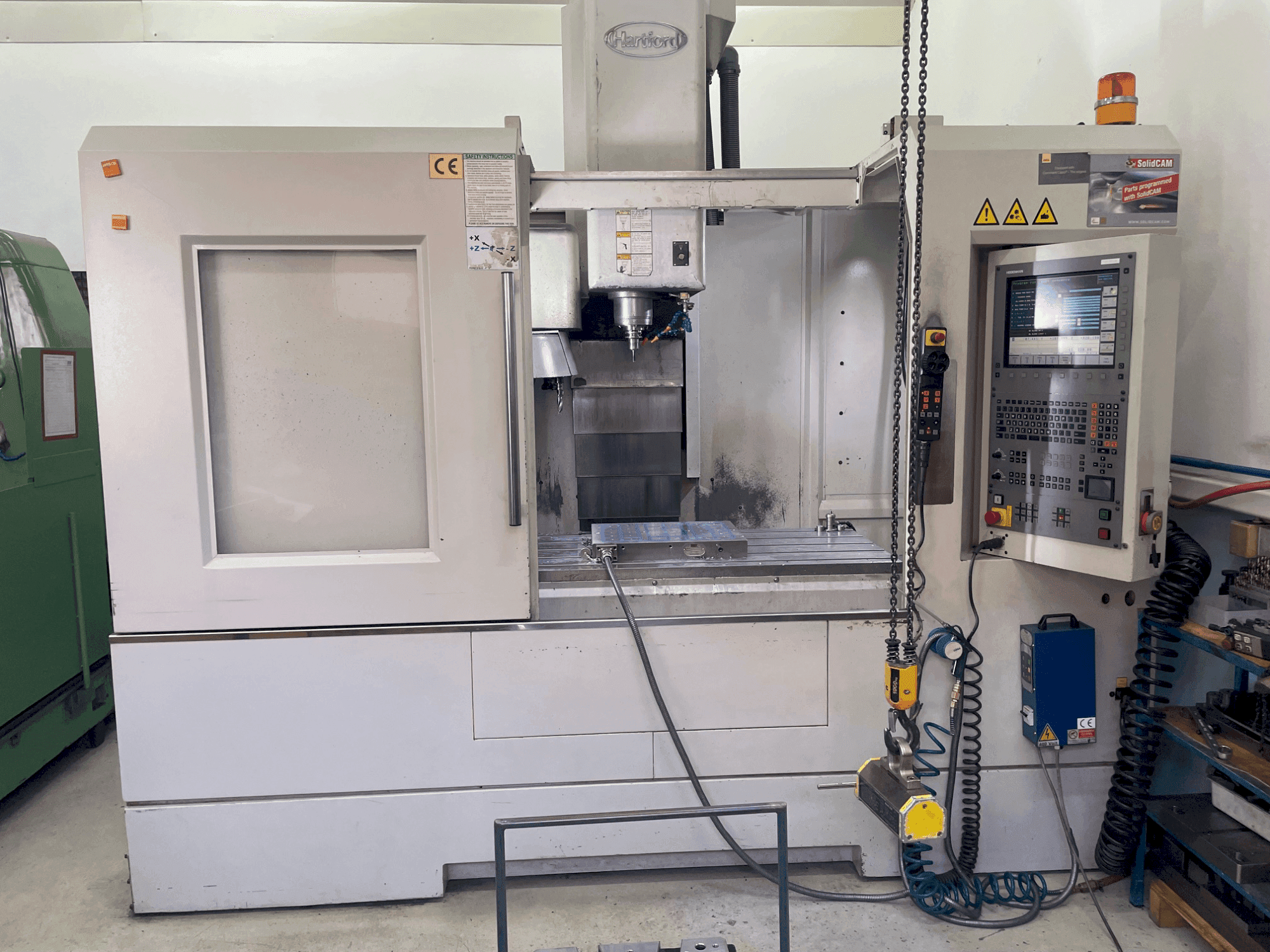 Koneen HARTFORD Pro 1000 etunäkymä