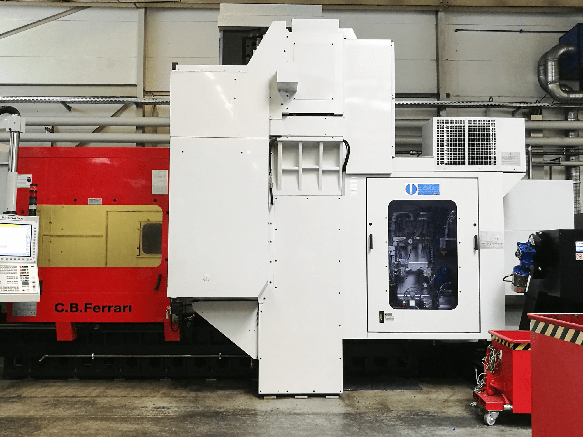 Koneen C.B. Ferrari etunäkymä D432