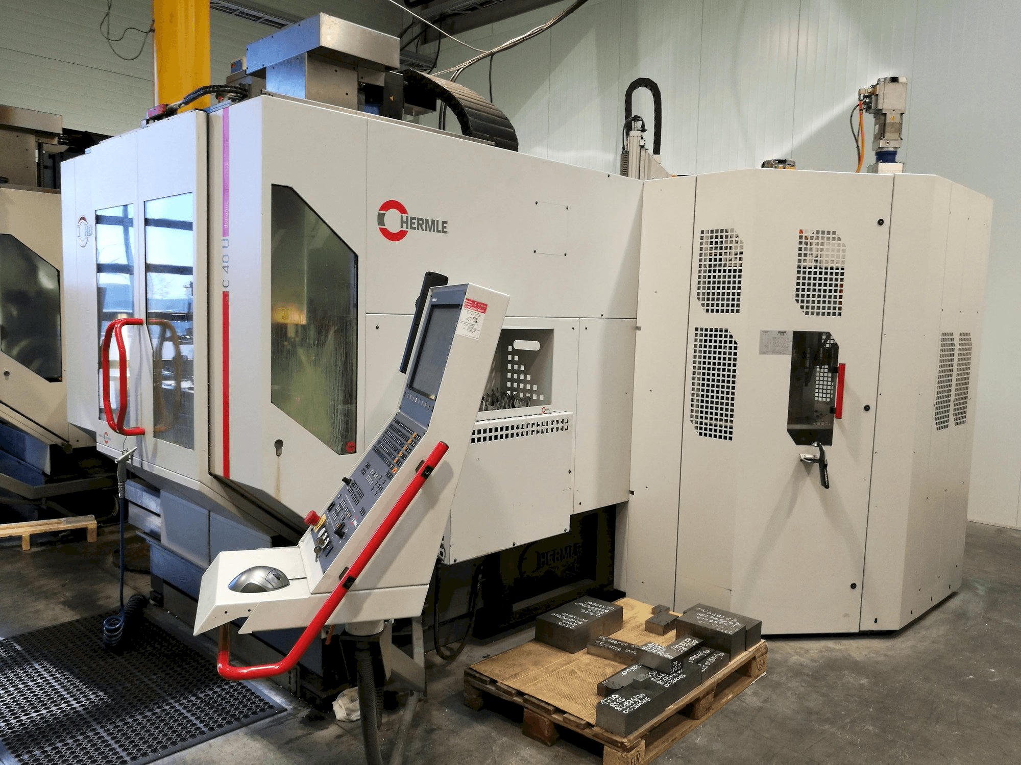 Koneen HERMLE C40U dynamic etunäkymä