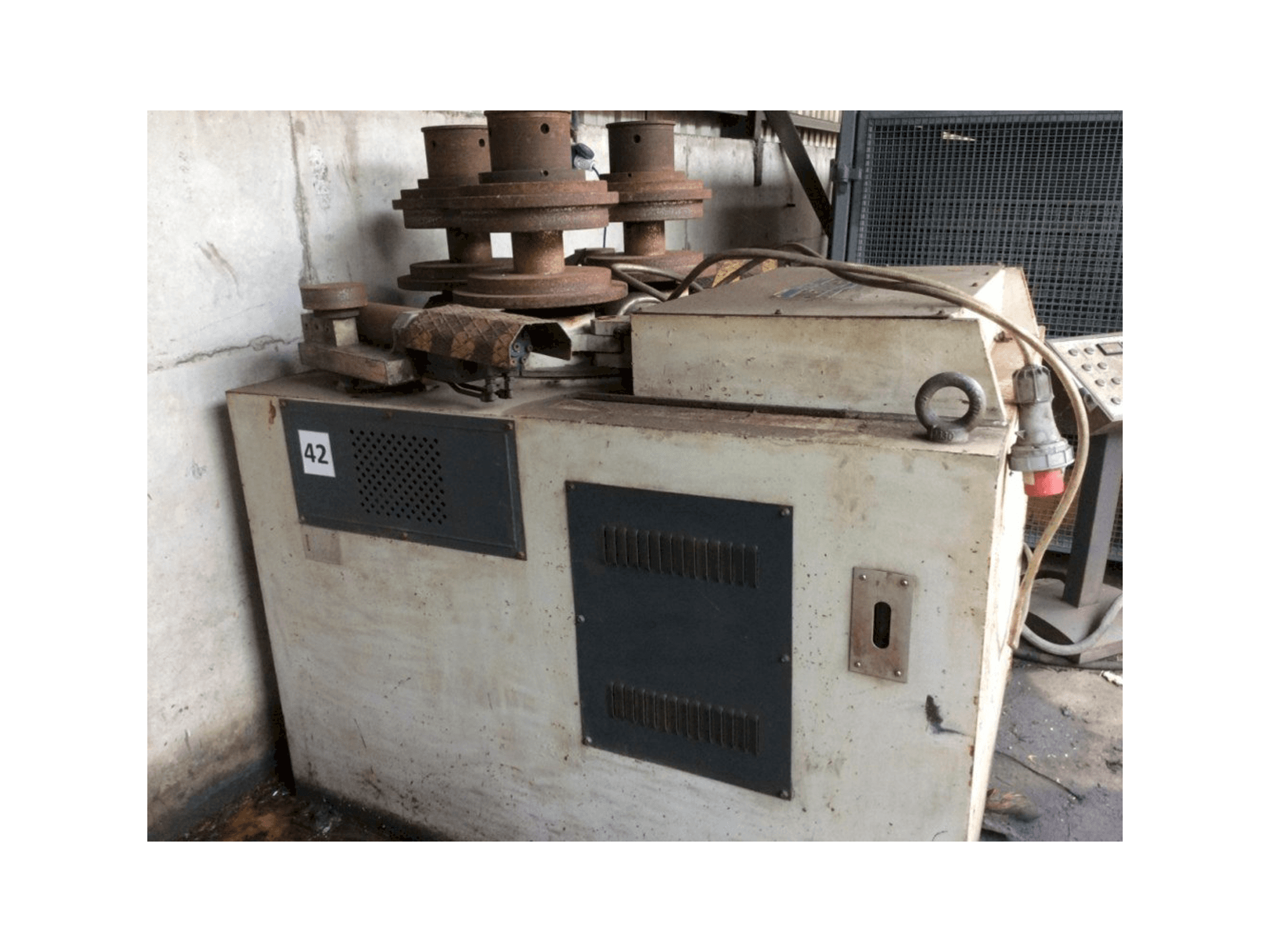 Koneen Sahinler HPK-120 etunäkymä