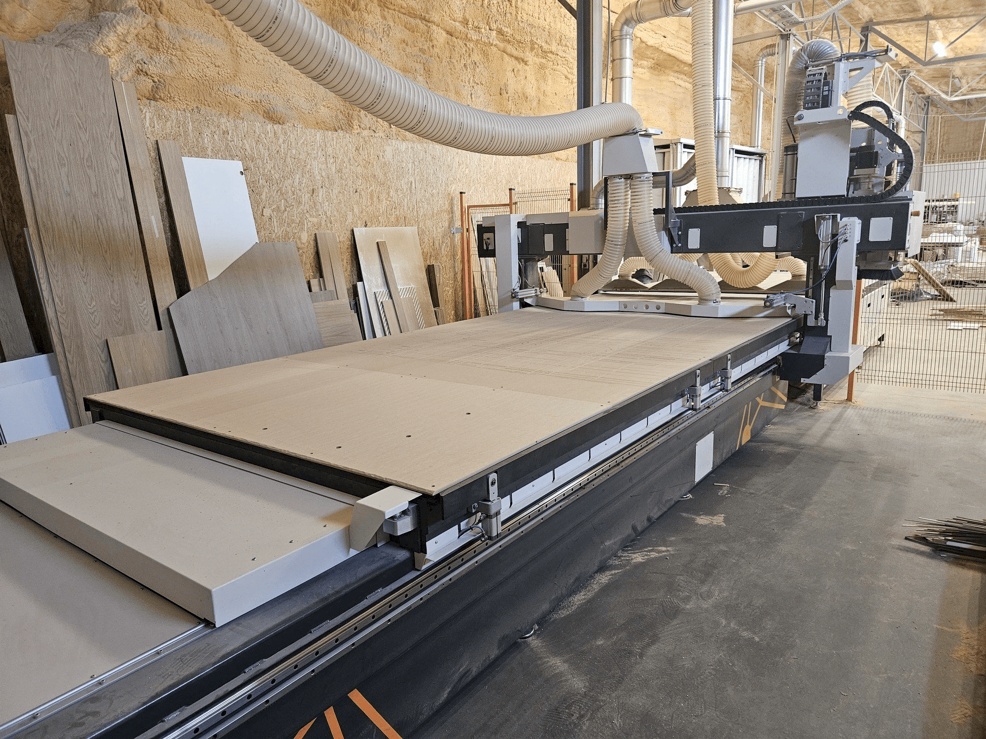 Koneen INFOTEC 4121 PRO EVO etunäkymä