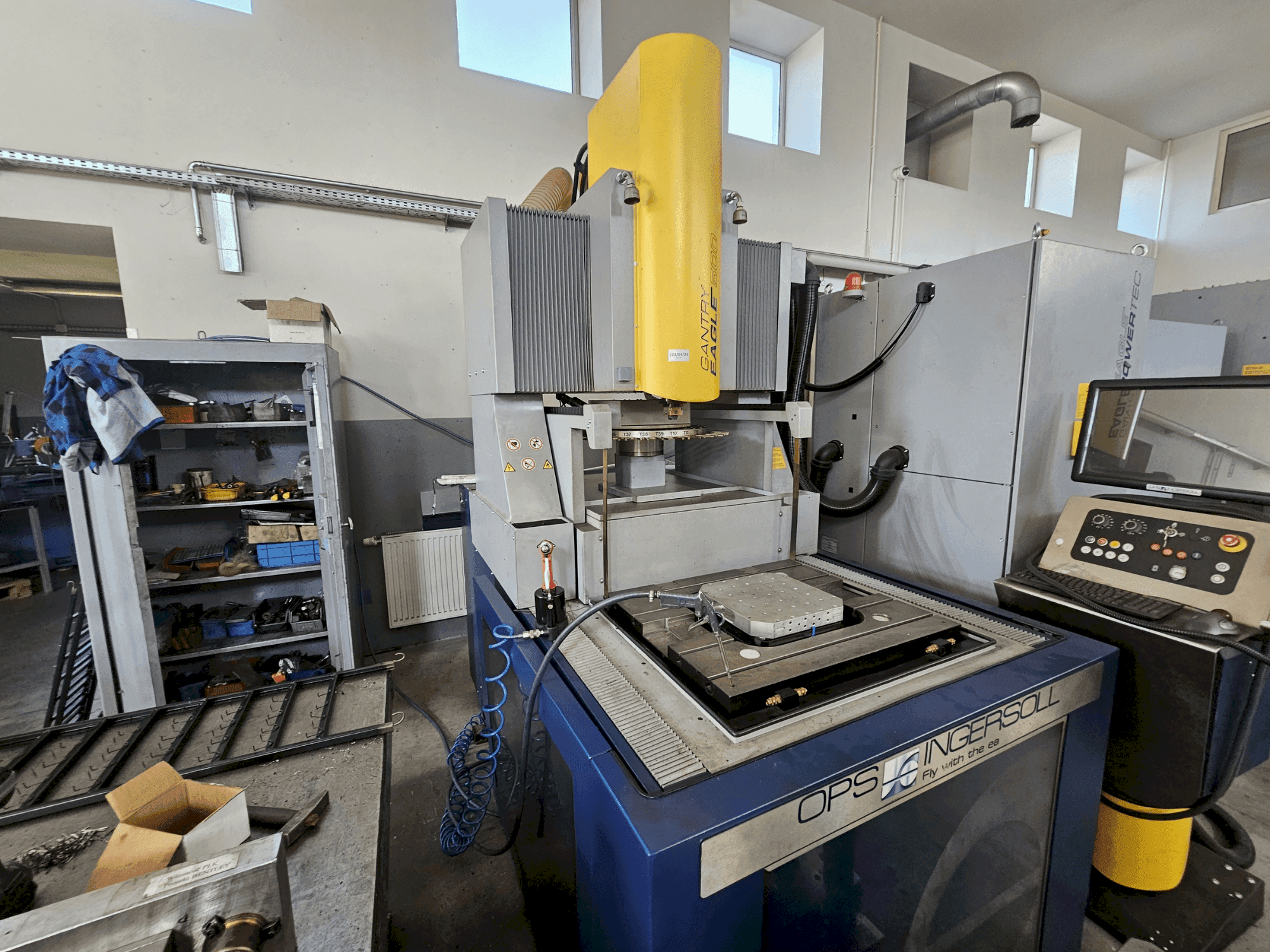 Koneen OPS INGERSOLL Gantry Eagle 500 etunäkymä