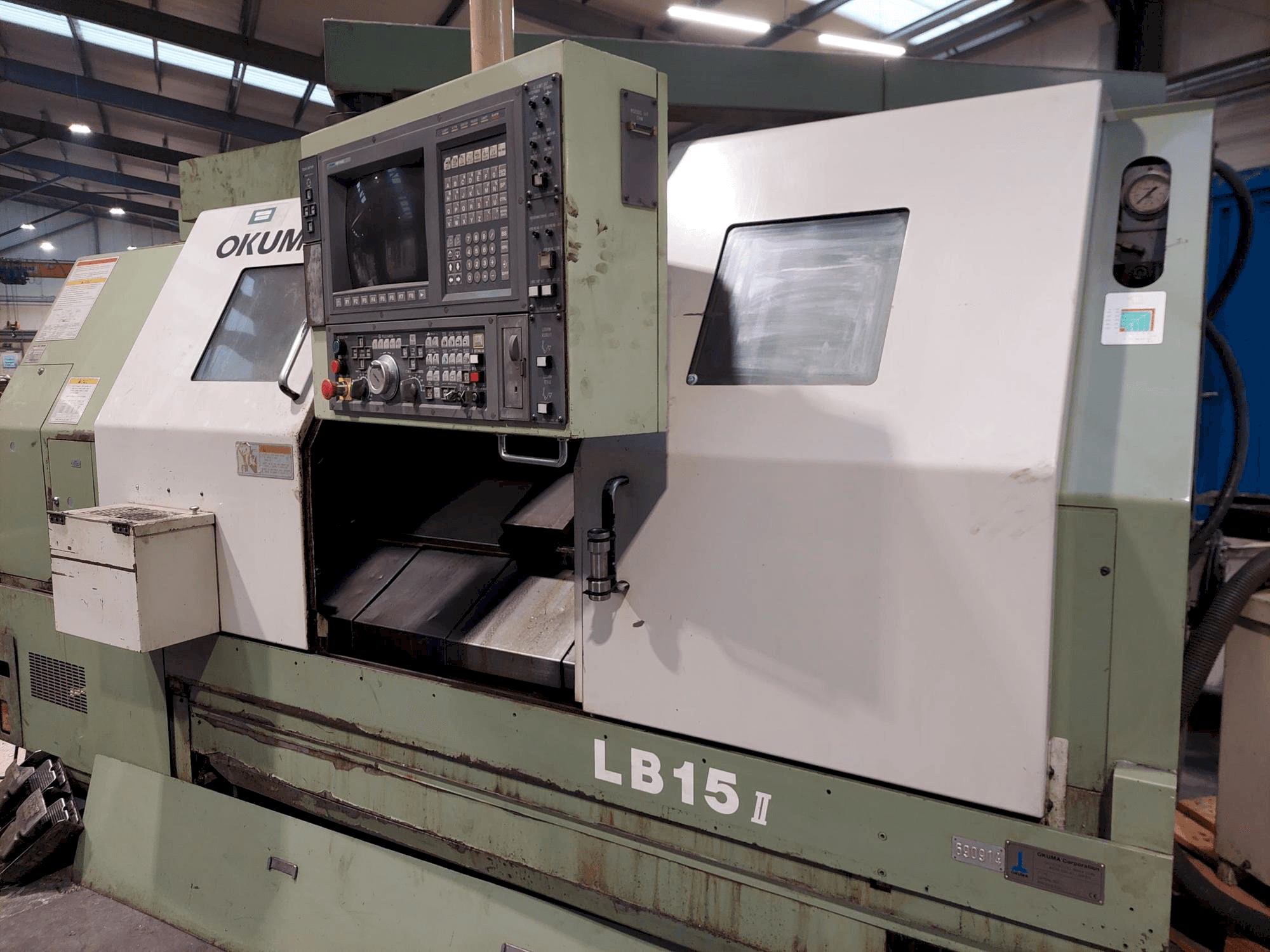 Koneen Okuma LB15 etunäkymä