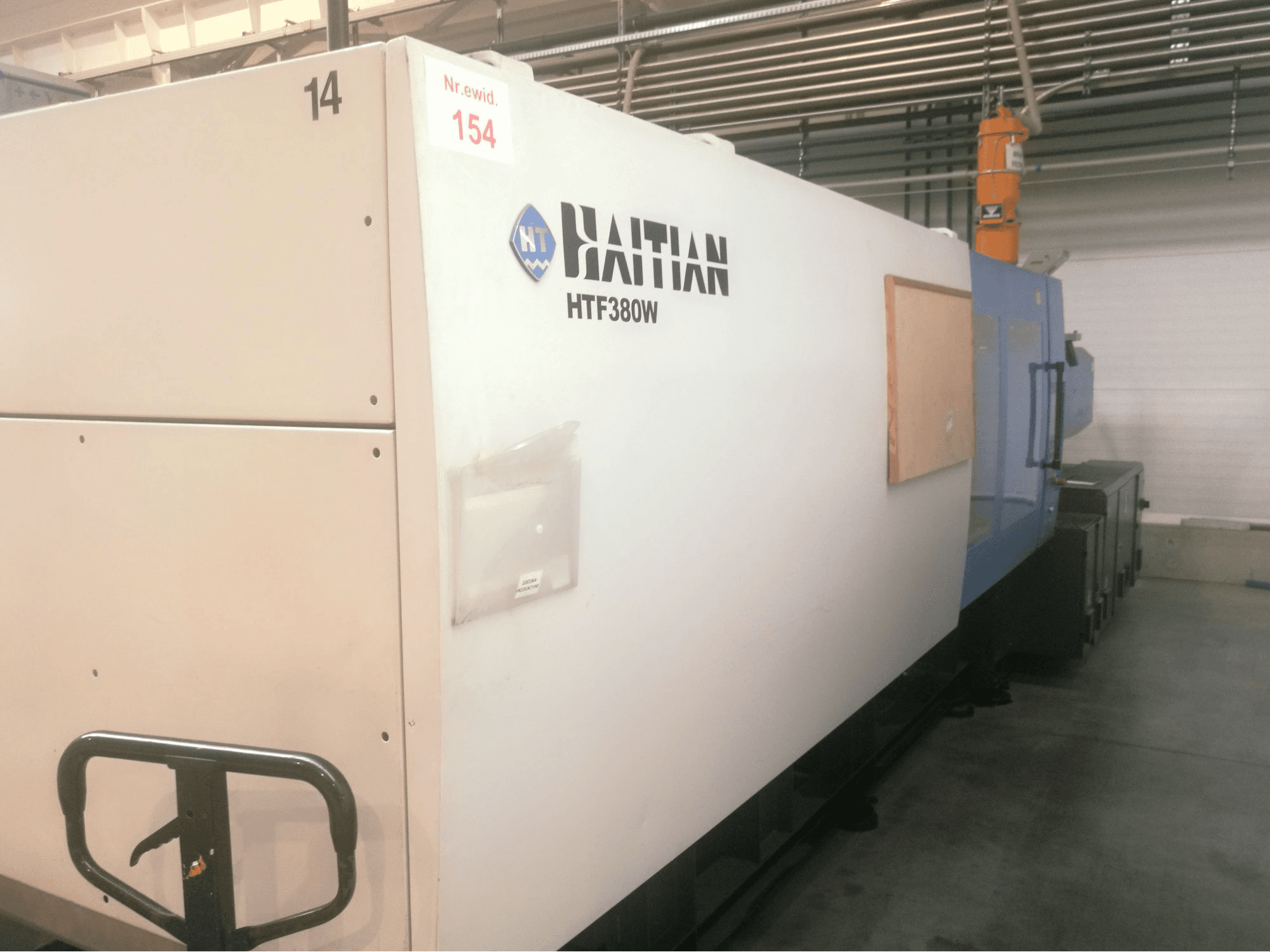 Koneen HAITIAN vasemman sivun näkymä HFT 380 W