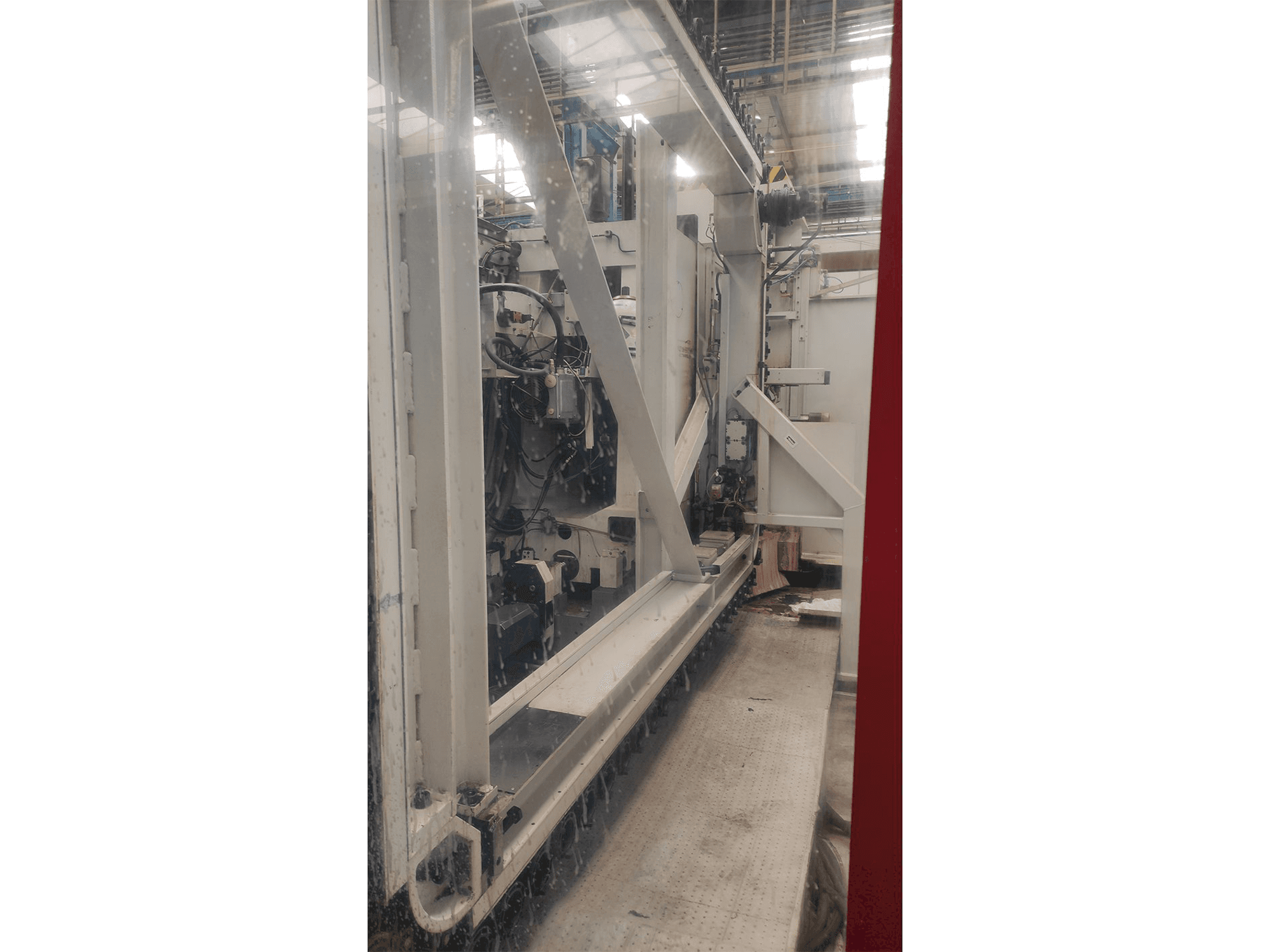 Koneen Starrag Heckert CWK 500 etunäkymä