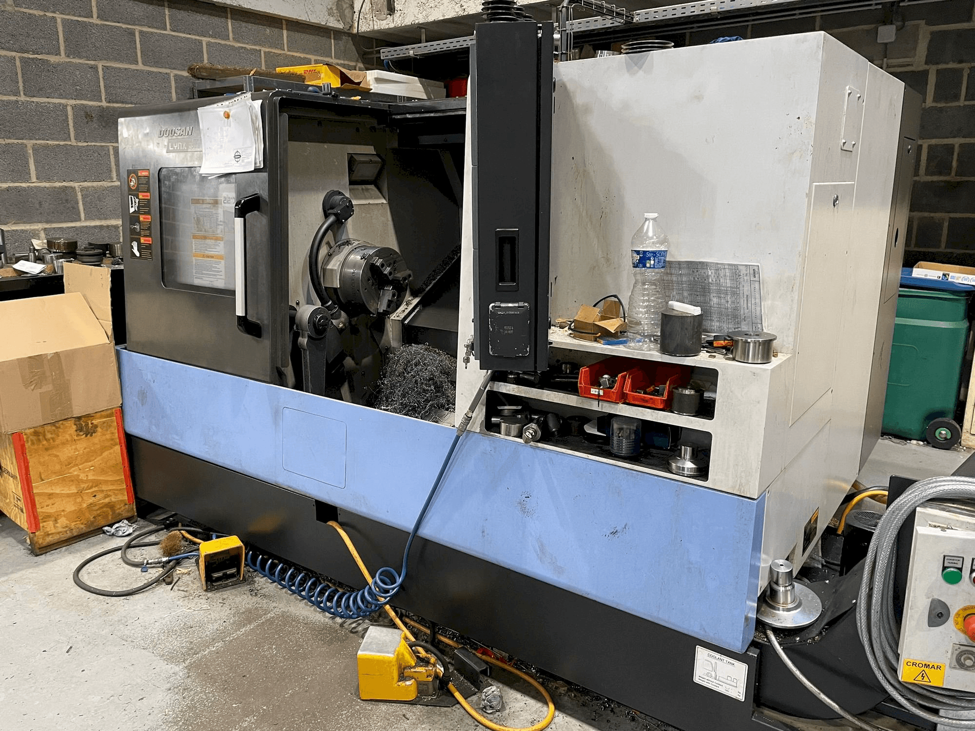 Koneen Doosan LYNX 300 etunäkymä