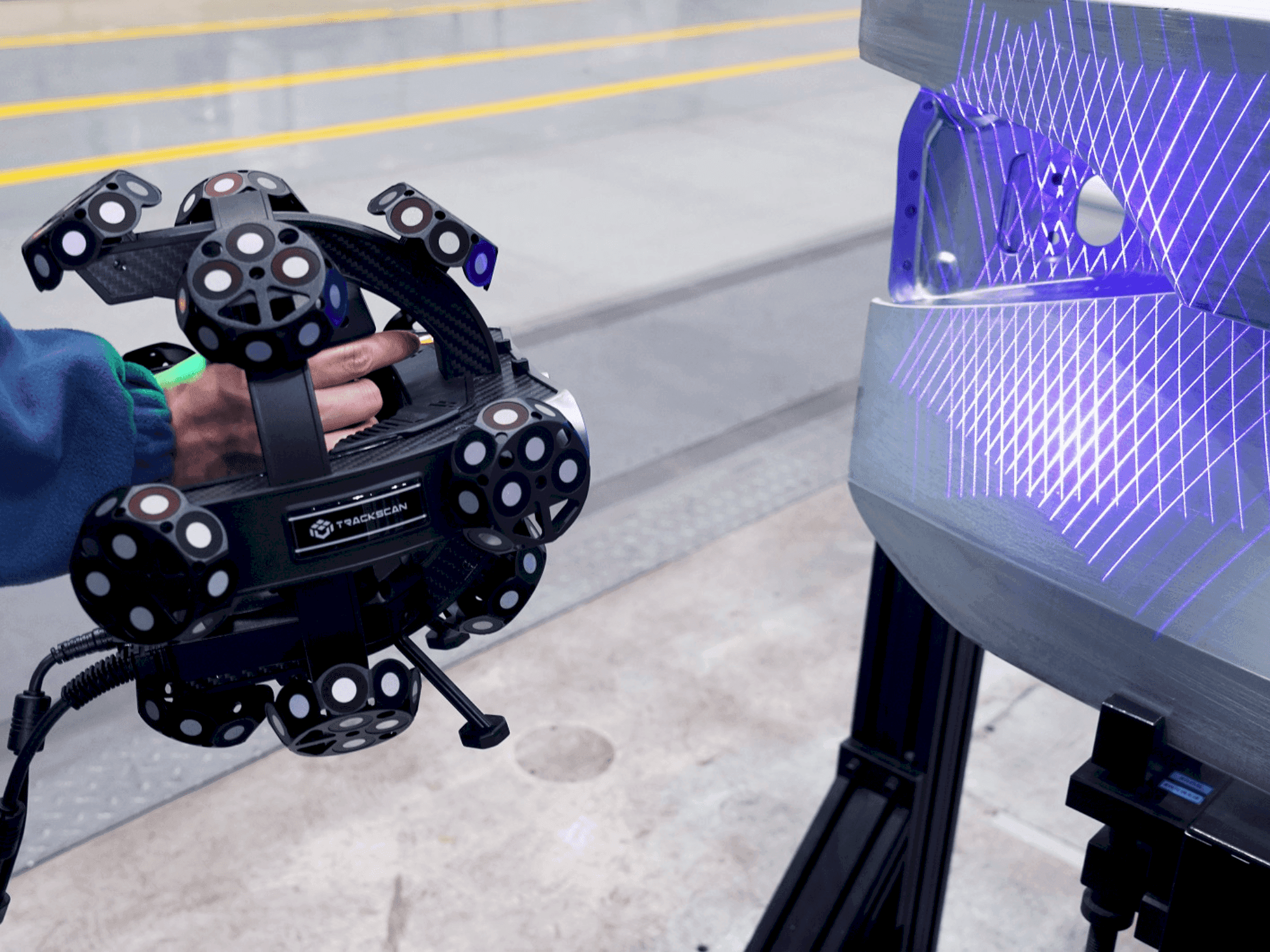 Koneen TRACKSCAN Sharp49 etunäkymä