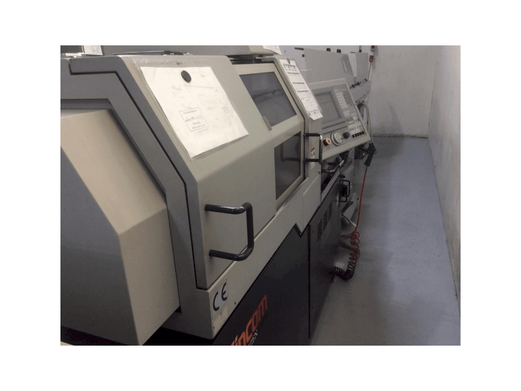 Koneen Citizen L20 vasemman sivun näkymä