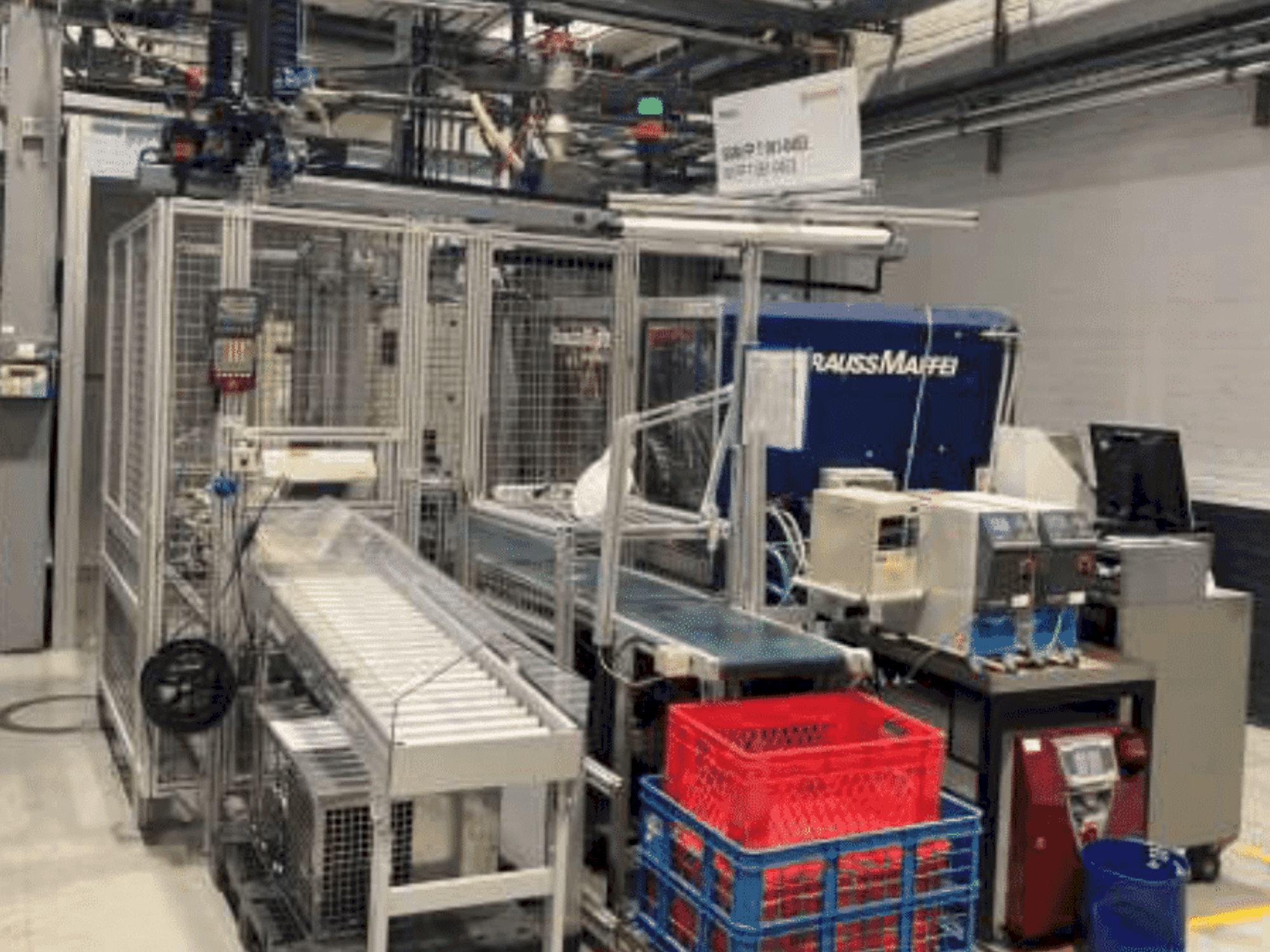 Koneen Krauss Maffei KM 125-390 C2 etunäkymä