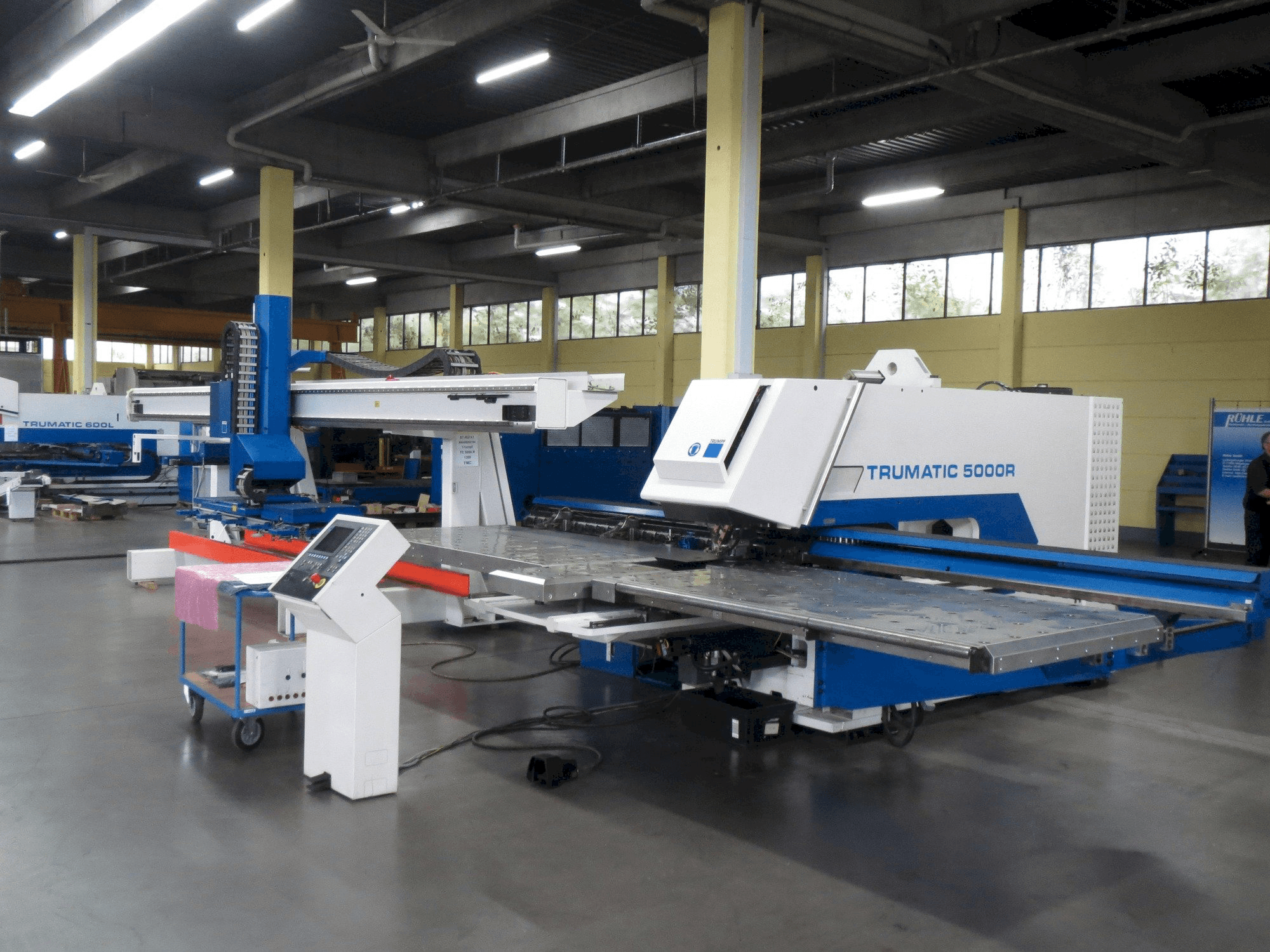 Koneen Trumpf Trumatic 5000 R etunäkymä