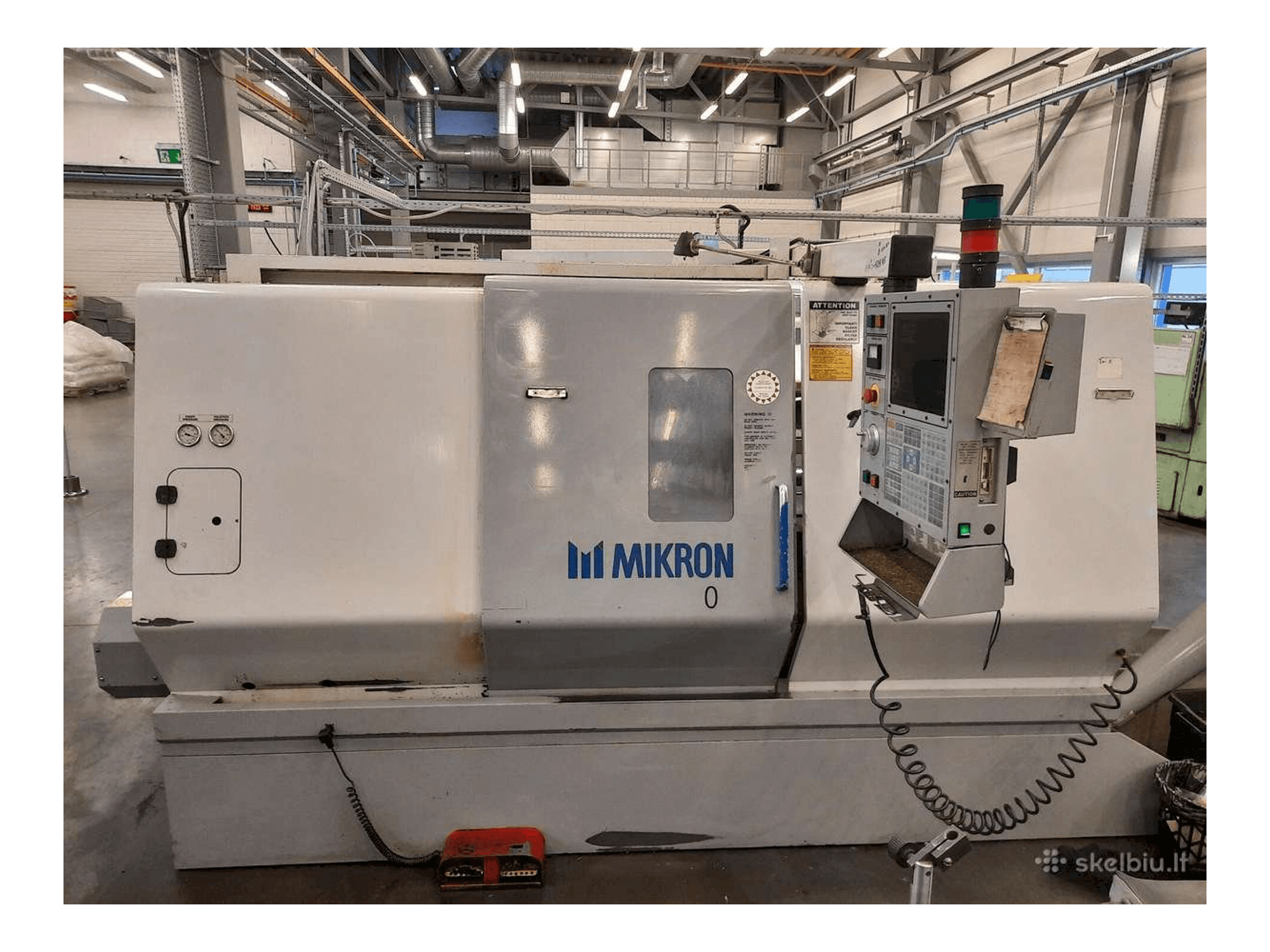 Koneen MIKRON-HAAS LCE860T etunäkymä