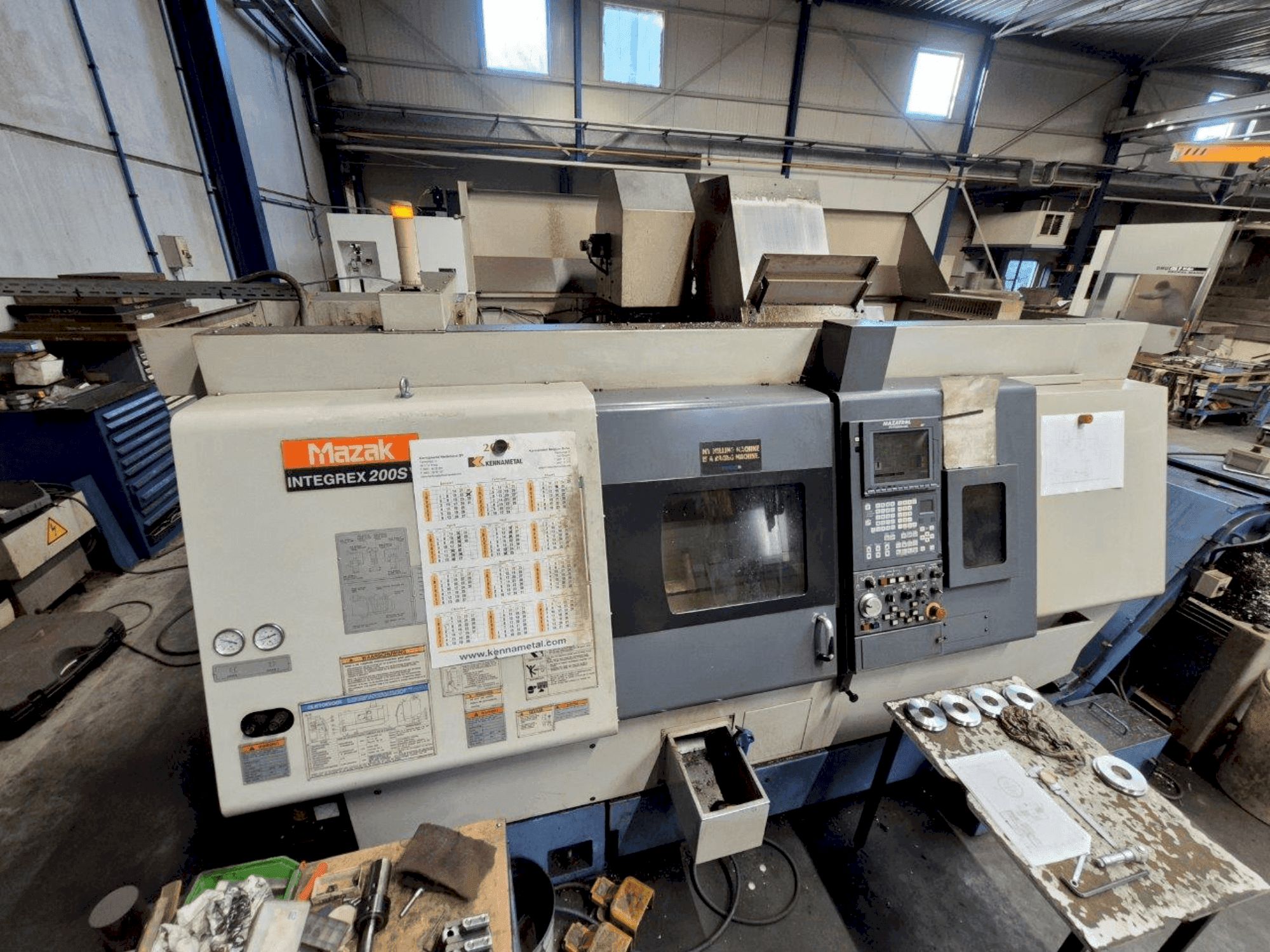 Koneen Mazak Integrex 200SY etunäkymä